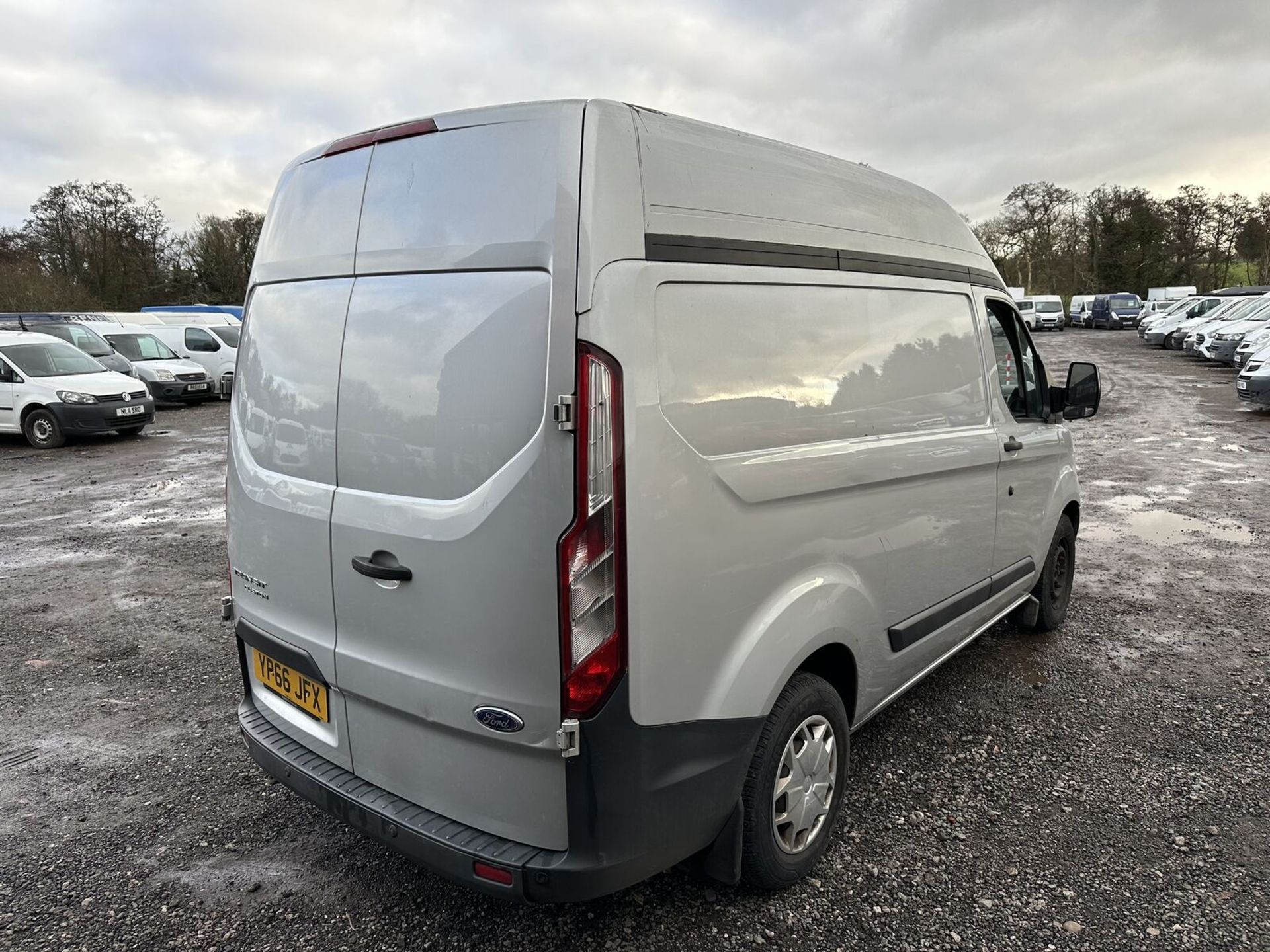 DRIVE WITH CONFIDENCE: 66 PLATE FORD TRANSIT - ULEZ HERO >>--NO VAT ON HAMMER--<< - Image 14 of 15