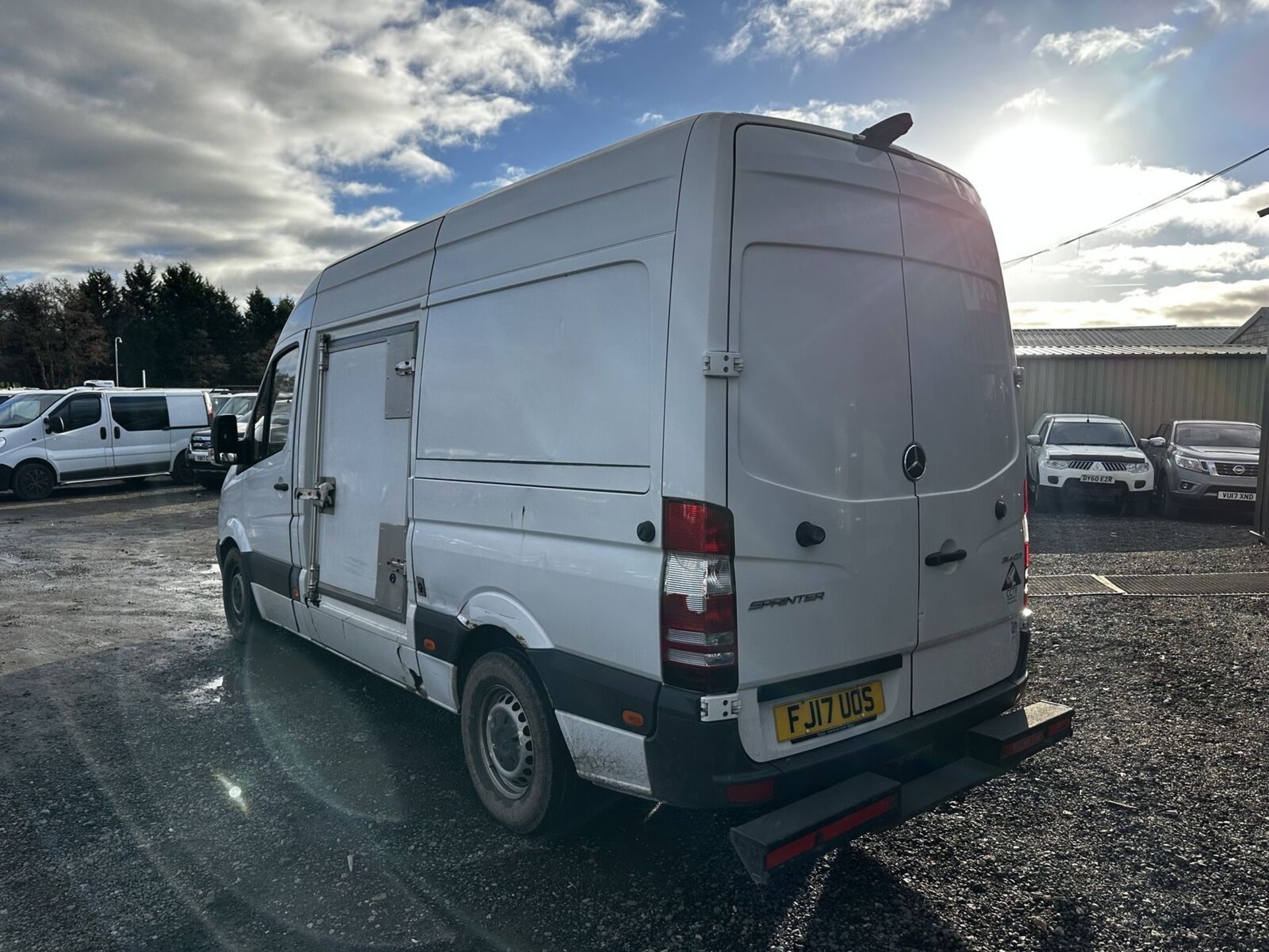 FROSTY BARGAIN: 2017 MERCEDES SPRINTER FRIDGE VAN, ULEZ APPROVED - Image 5 of 17