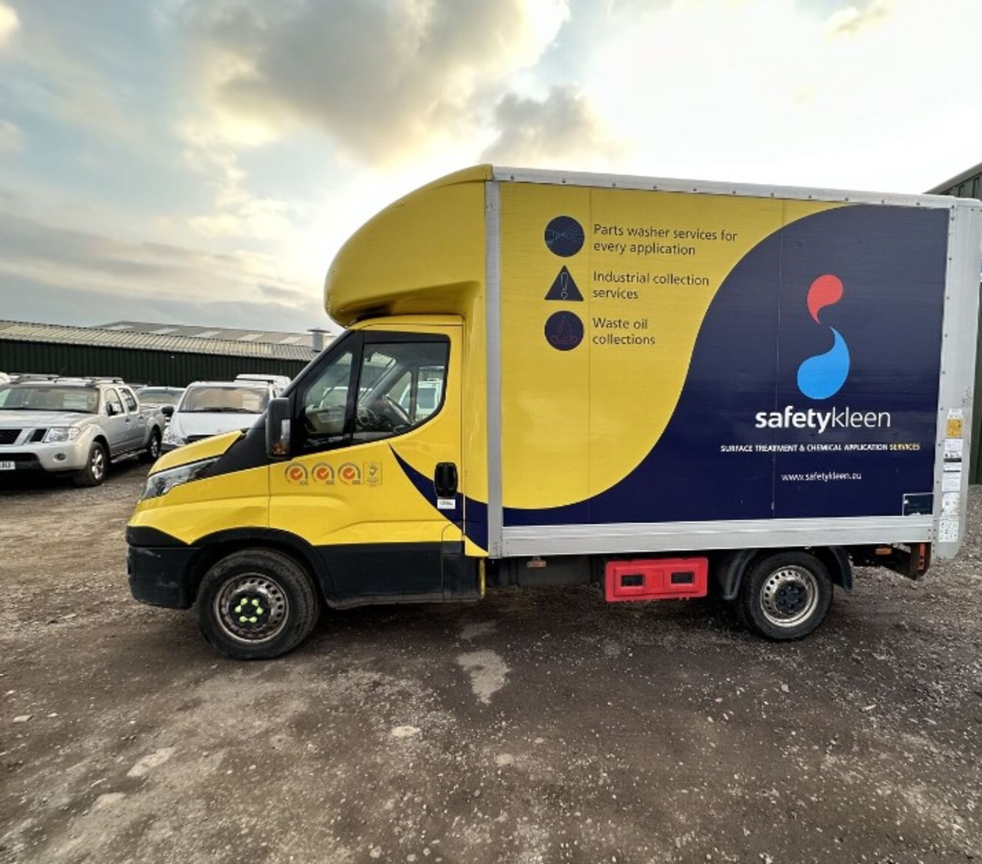 YELLOW LUTON WORKHORSE: 2019 IVECO DAILY 35S12 DIESEL SPARES OR REPAIRS