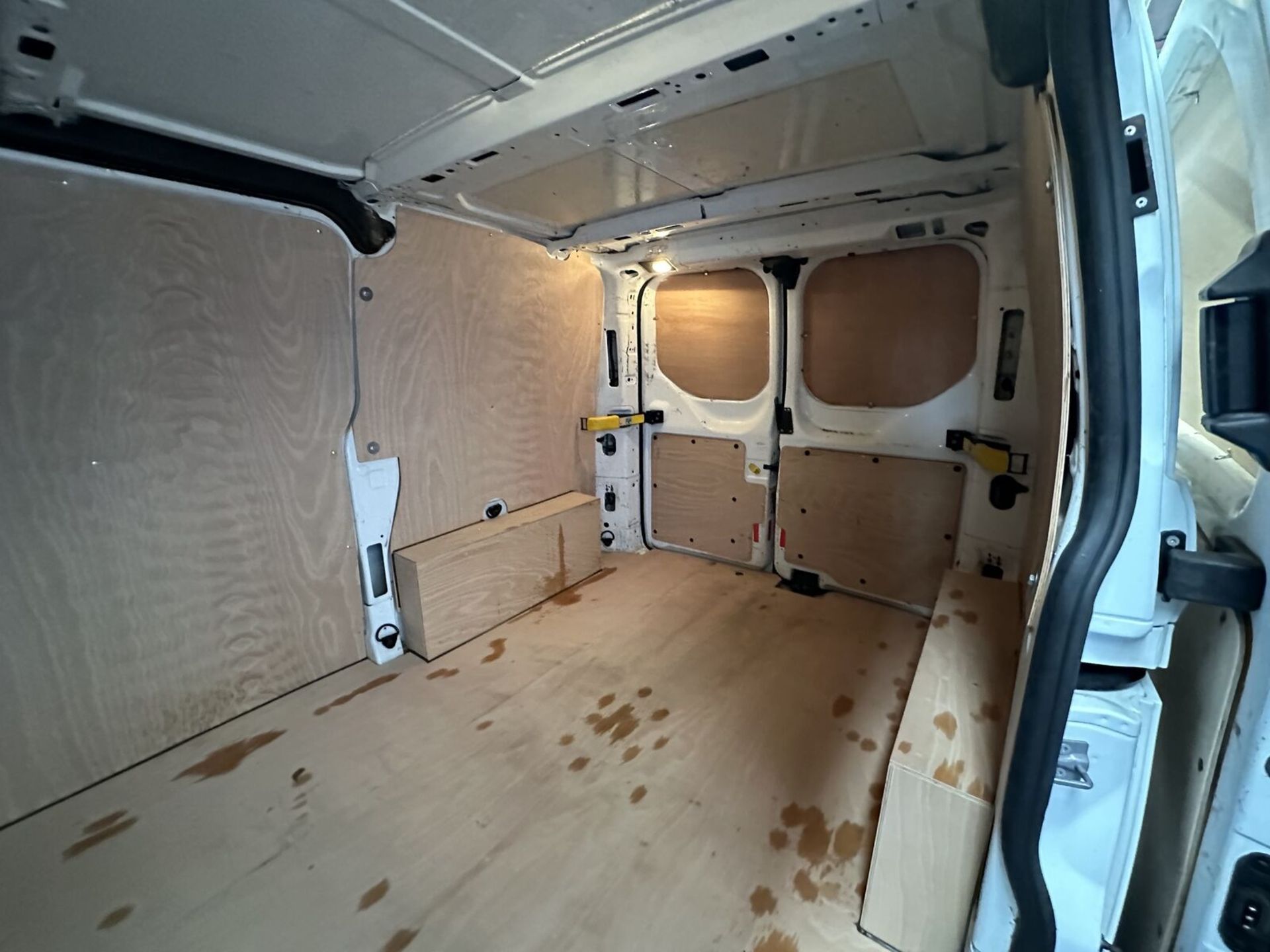 URO 6 EFFICIENCY: 2019 FORD TRANSIT CUSTOM DIESEL - Image 12 of 14