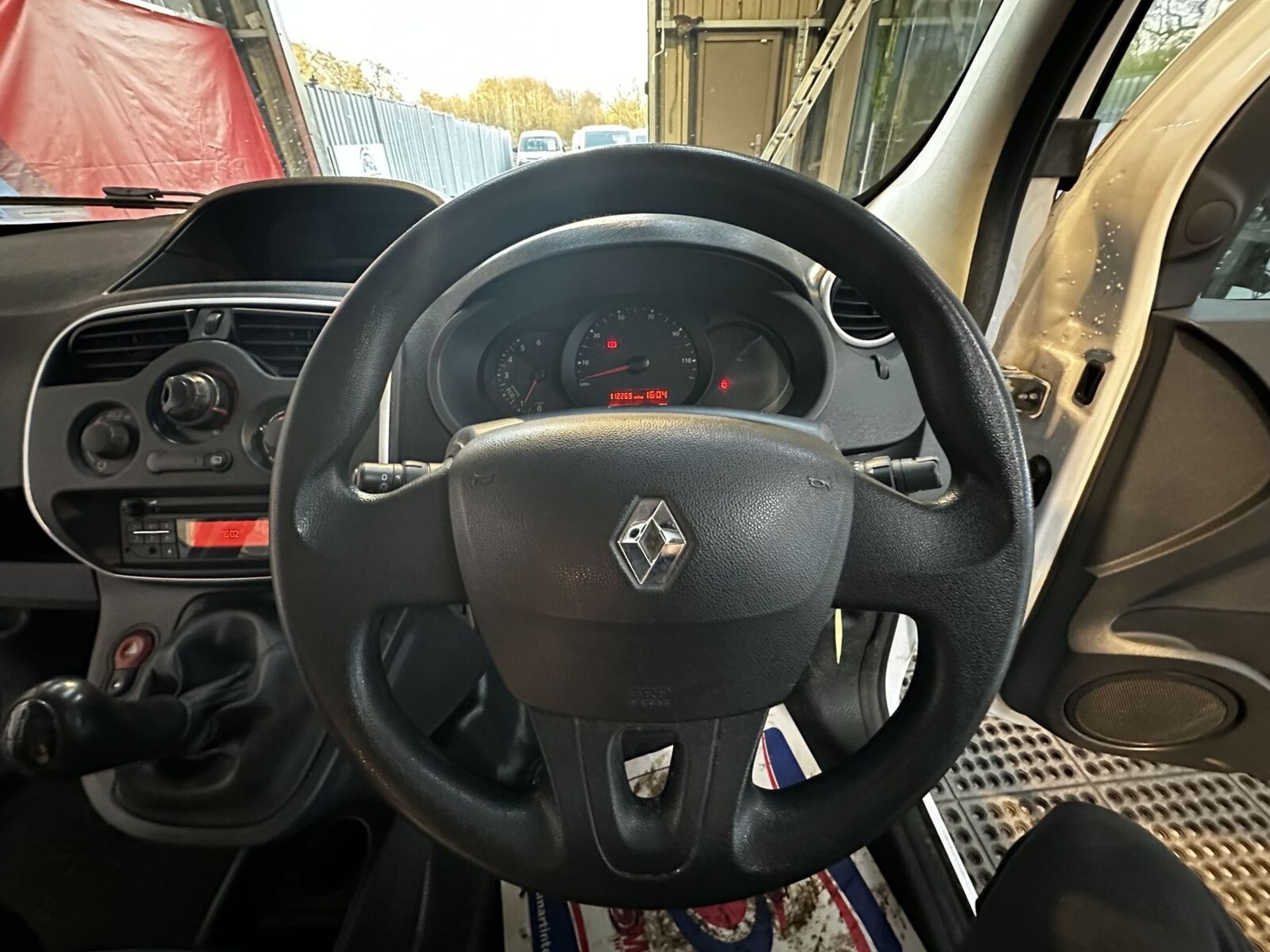 BARGAIN EURO 6 BRILLIANCE: 2018 RENAULT KANGOO - HONEST BUSINESS VAN >>--NO VAT ON HAMMER--<< - Image 5 of 13