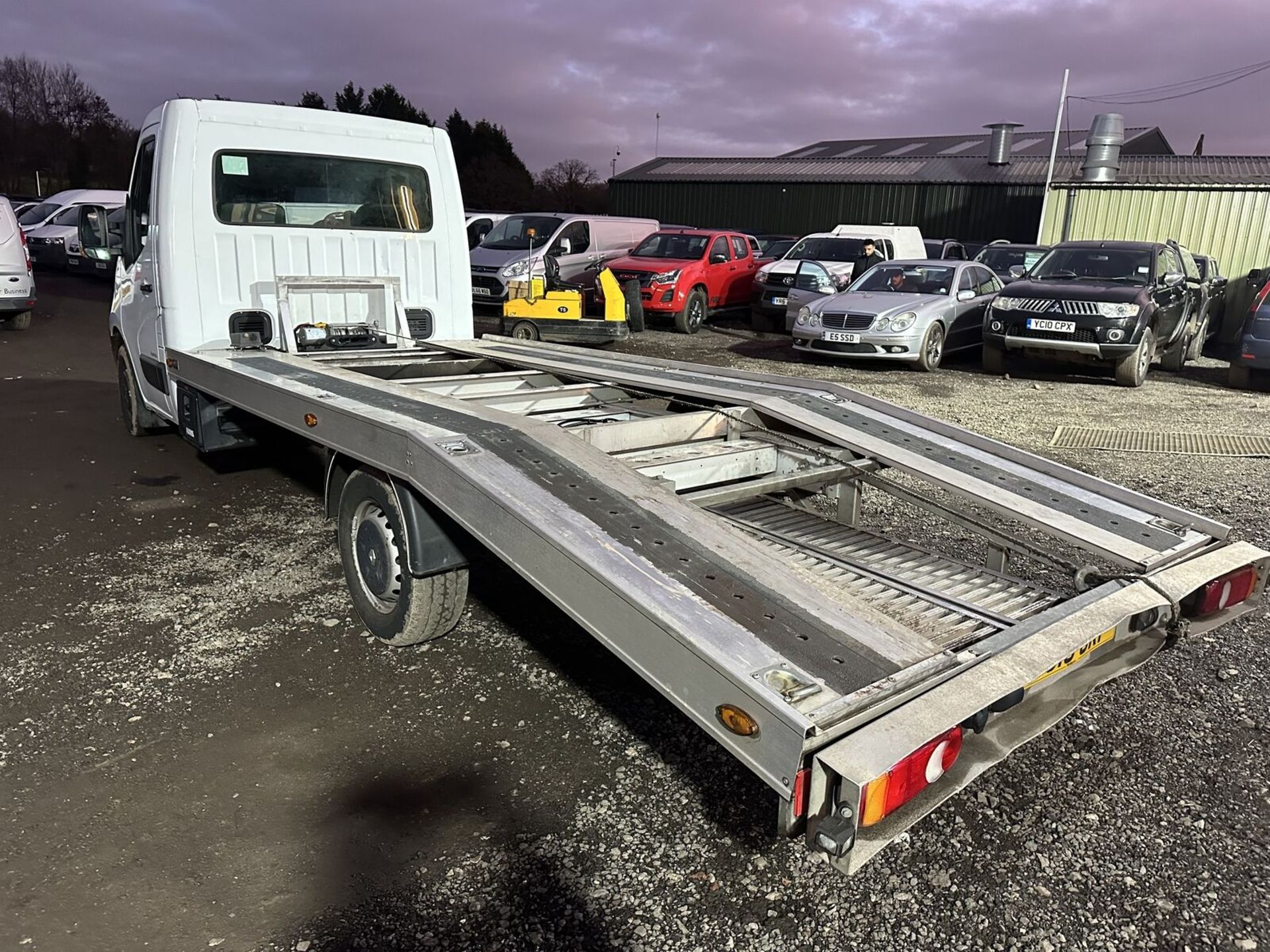 >>--NO VAT ON HAMMER--<< 2019 RENAULT MASTER RECOVERY TRUCK, AMS ALLOY BODY - Image 3 of 11