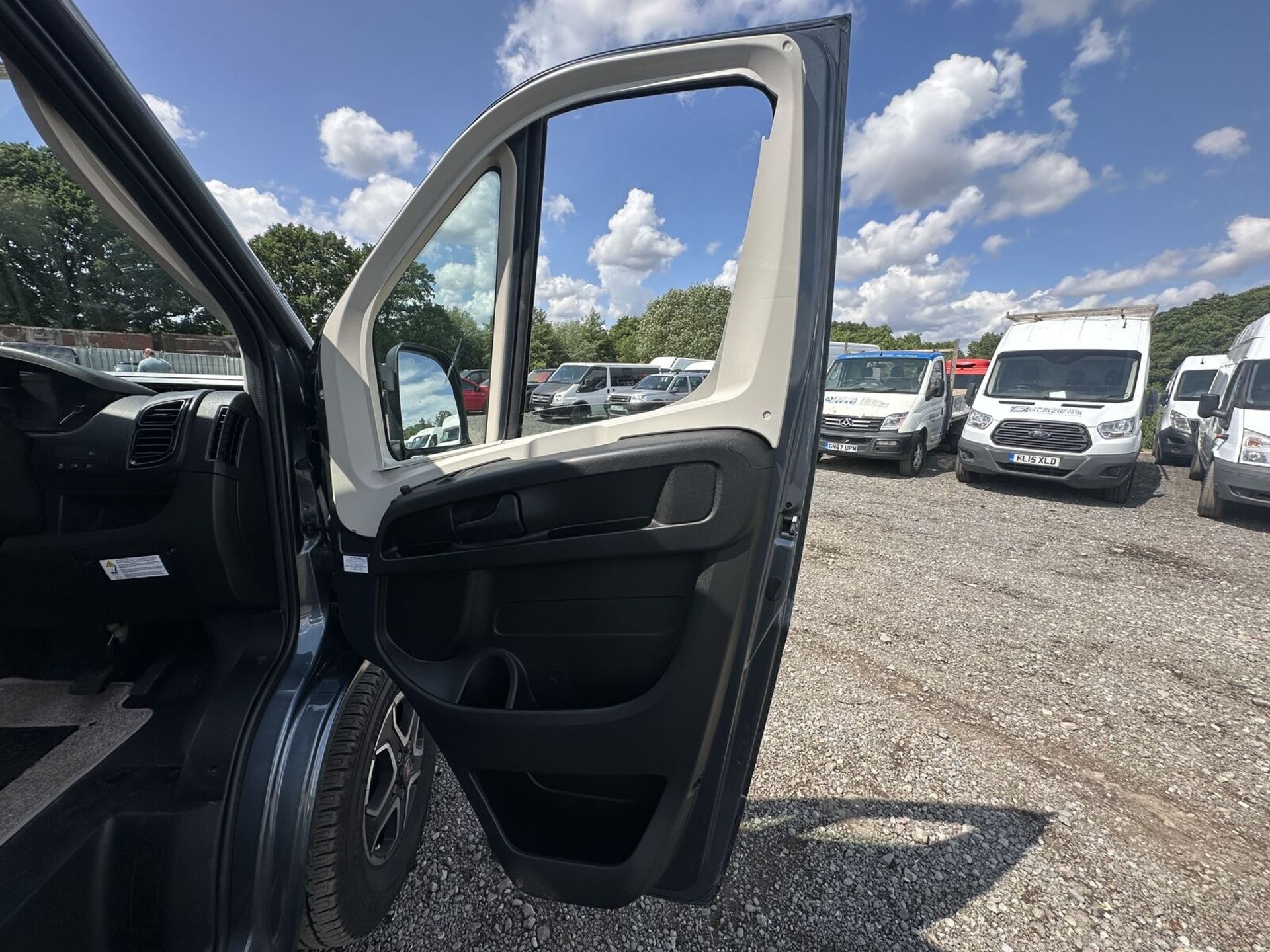 COMFORT CRUSADER: FIAT DUCATO SWIFT ESCAPE 674 WITH LUXURIOUS FEATURES - Image 18 of 18