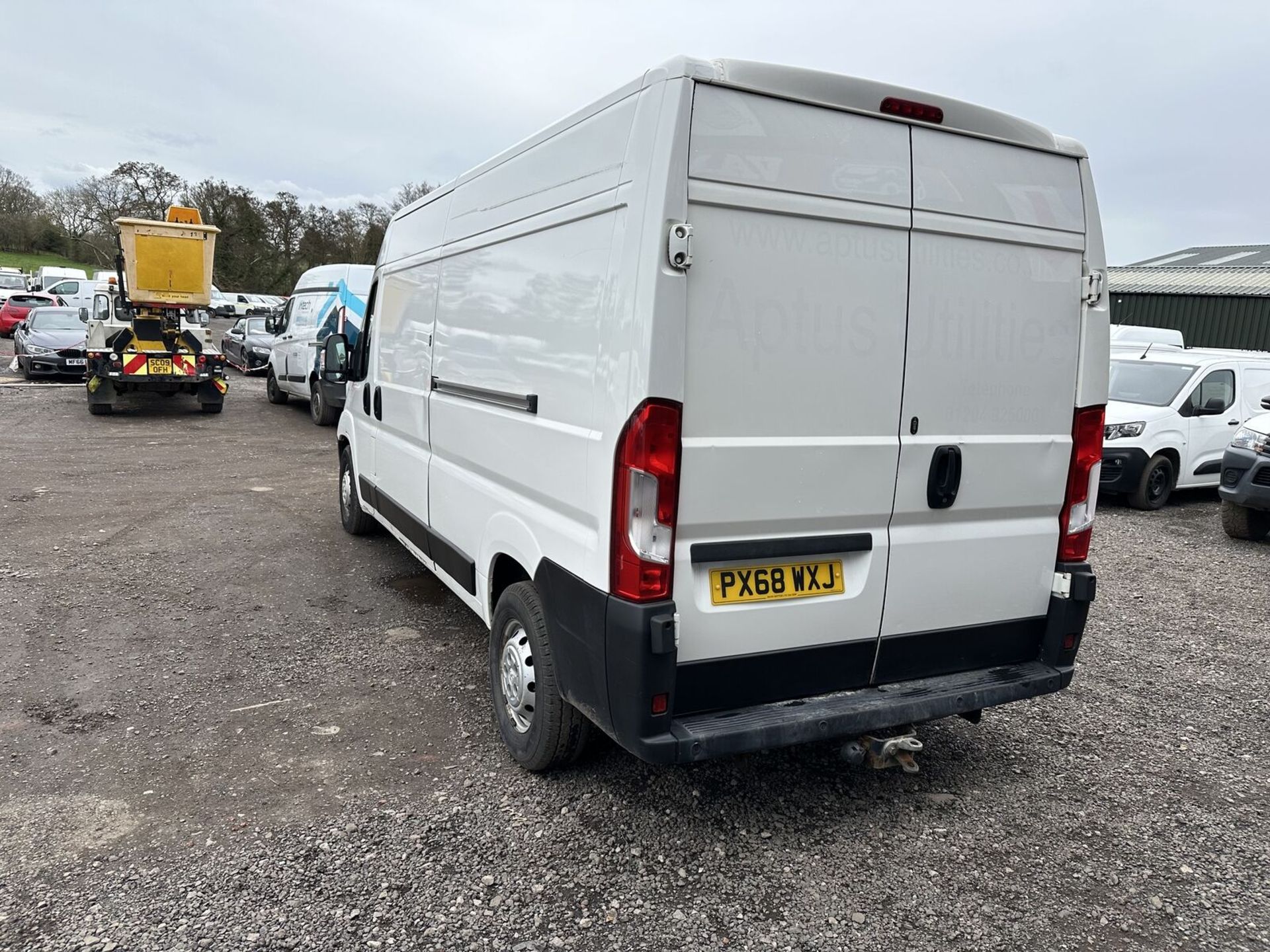 SMOOTH RIDE, READY TO ROLL: PEUGEOT BOXER RELAY DUCATO WORK VAN - Image 4 of 13