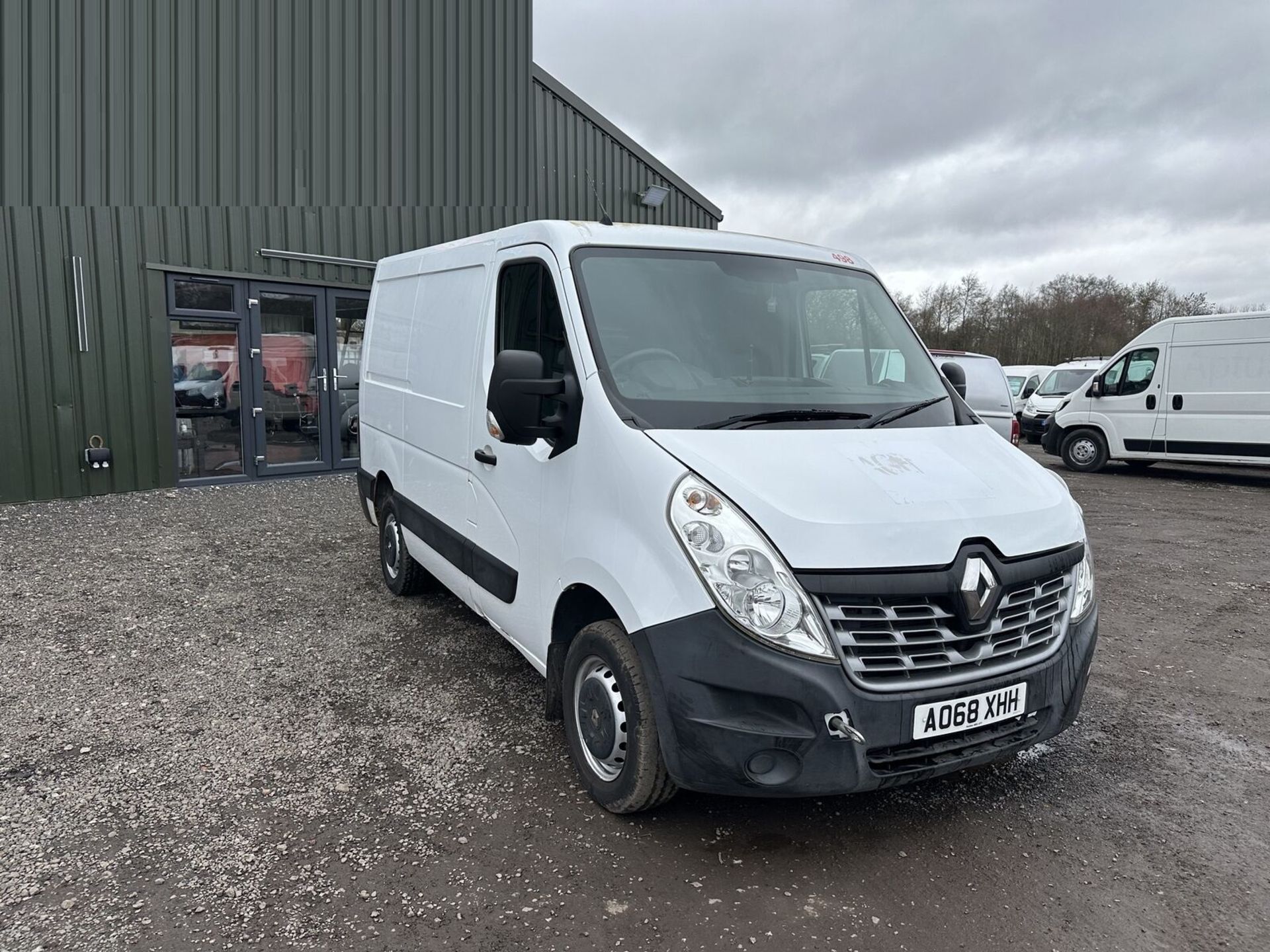 RESILIENT RUNNER: RENAULT MASTER BUSINESS EDITION, NON-RUNNER >>--NO VAT ON HAMMER--<<