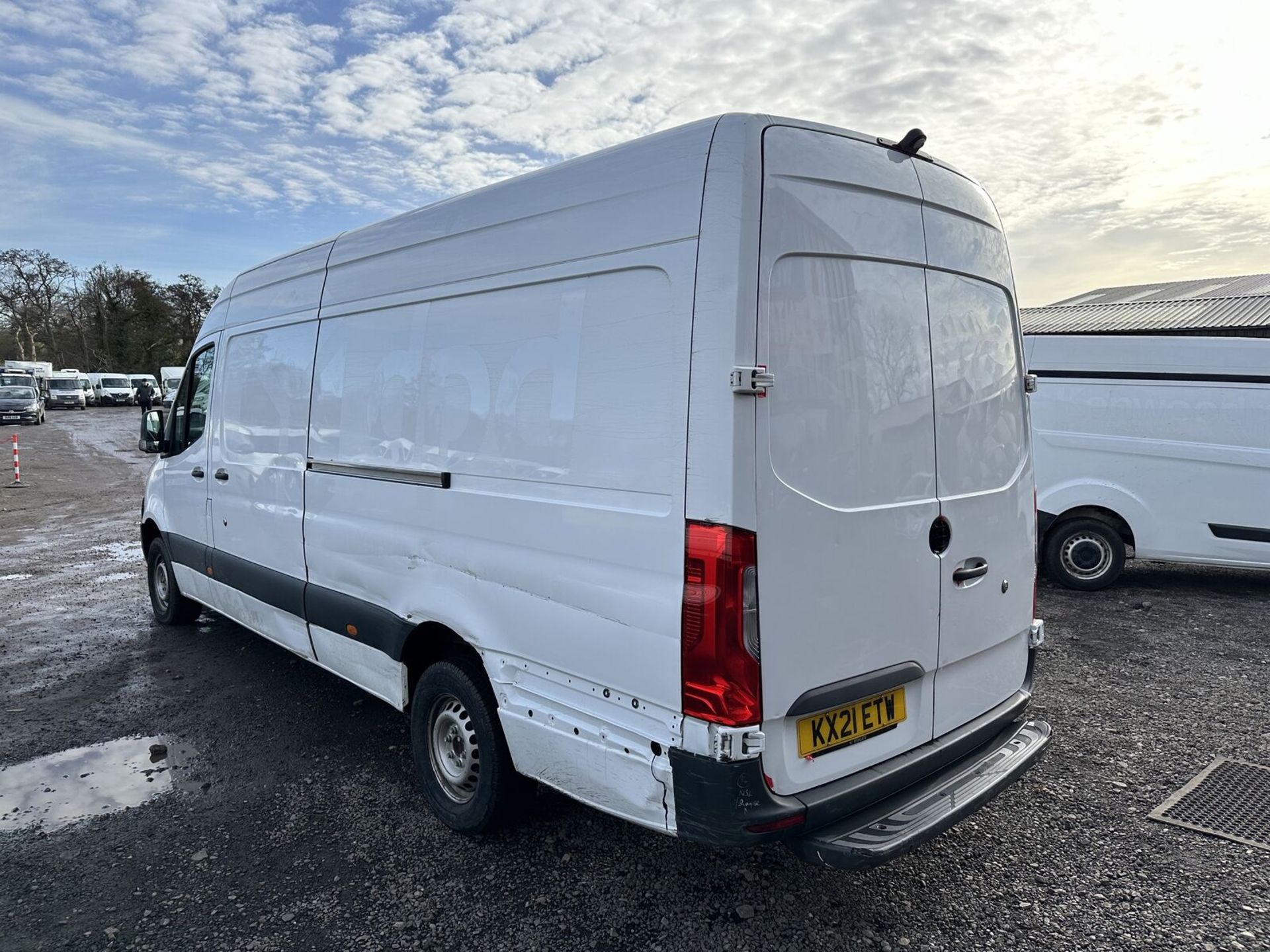 PRACTICAL POWERHOUSE: 2021 MERCEDES SPRINTER 315CDI RWD - Bild 3 aus 12