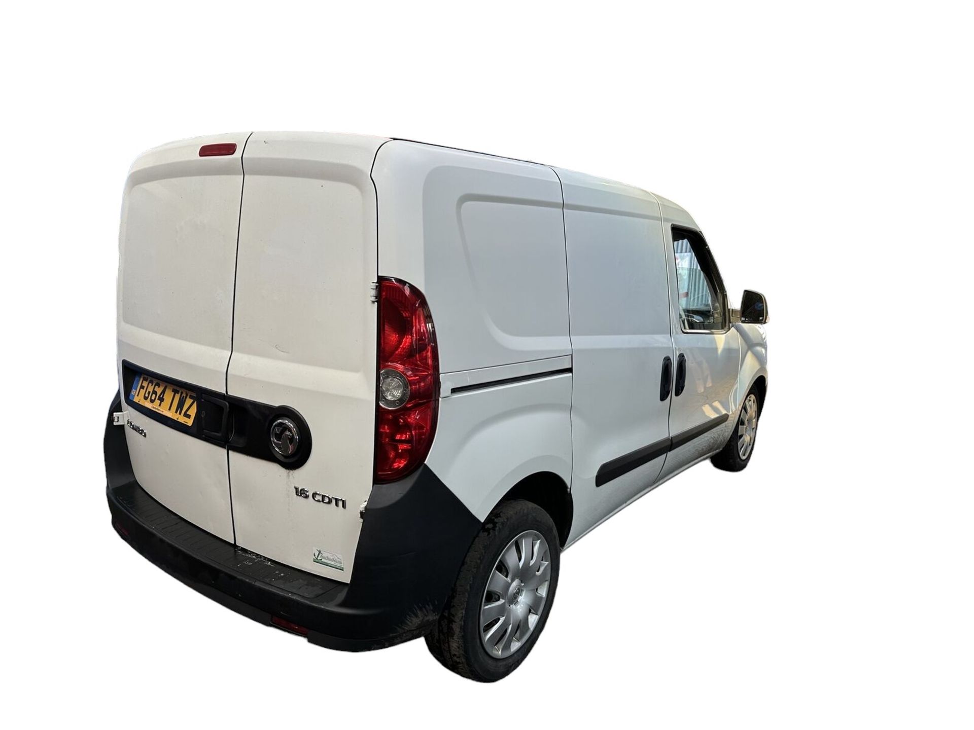 UTILITY AND COMFORT COMBINED: VAUXHALL COMBO DIESEL CREW VAN >>--NO VAT ON HAMMER--<< - Image 10 of 12