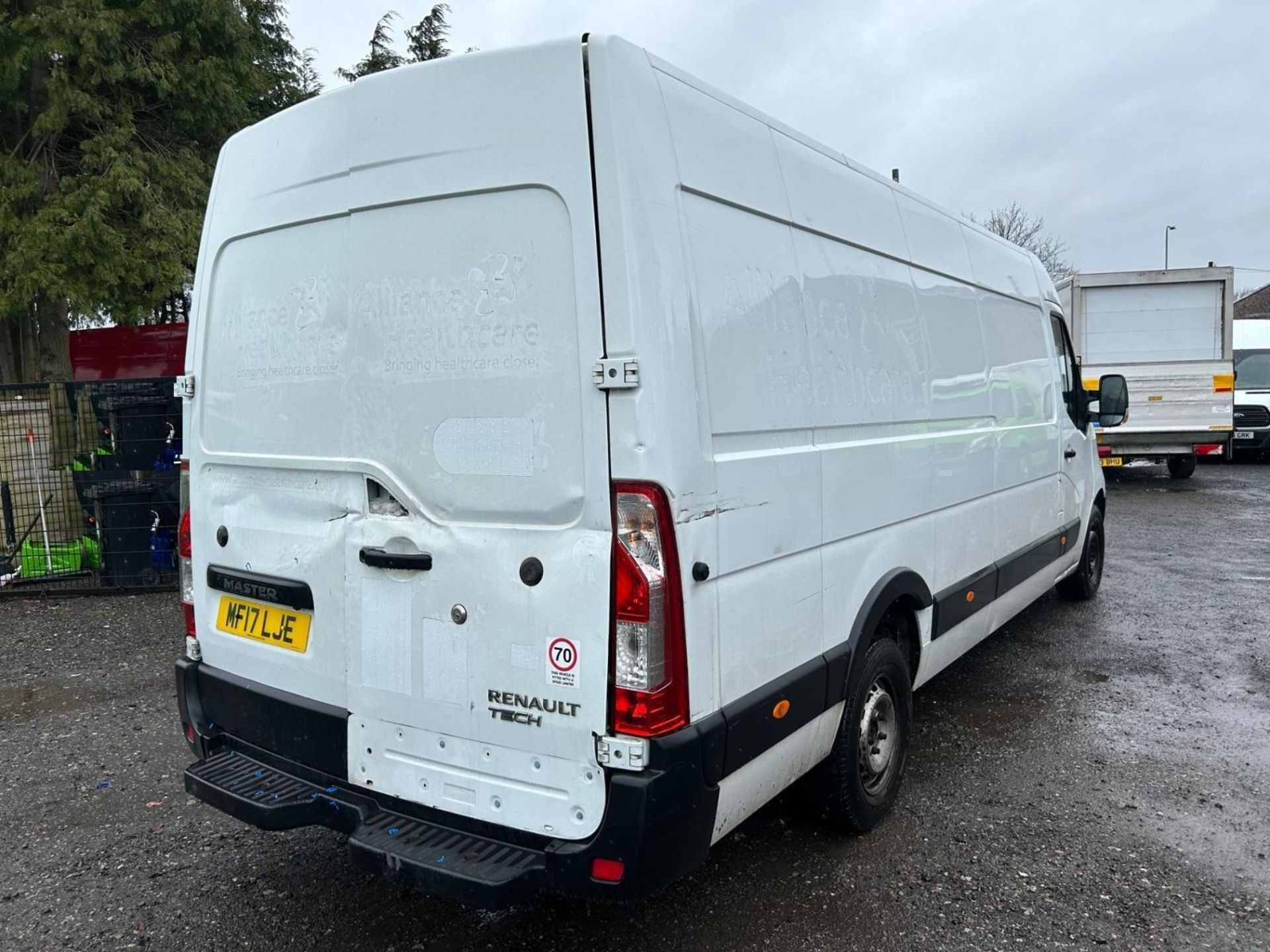 ECO-EFFICIENCY ON WHEELS: RENAULT MASTER LML35 ENERGY, 2017" - Image 3 of 14