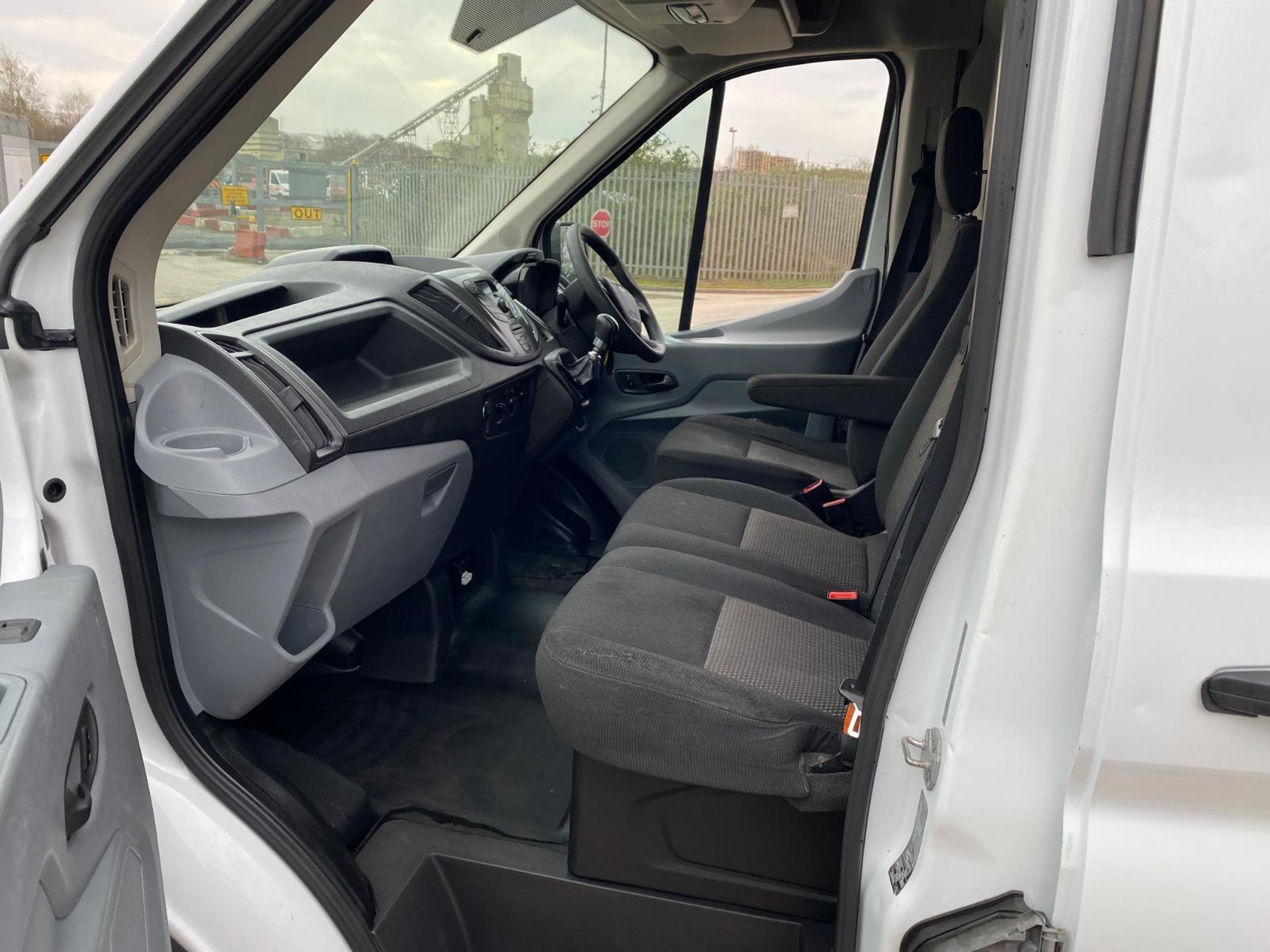 ROBUST WORK COMPANION: 2015 FORD TRANSIT LWB DIESEL MANUAL - Image 11 of 13