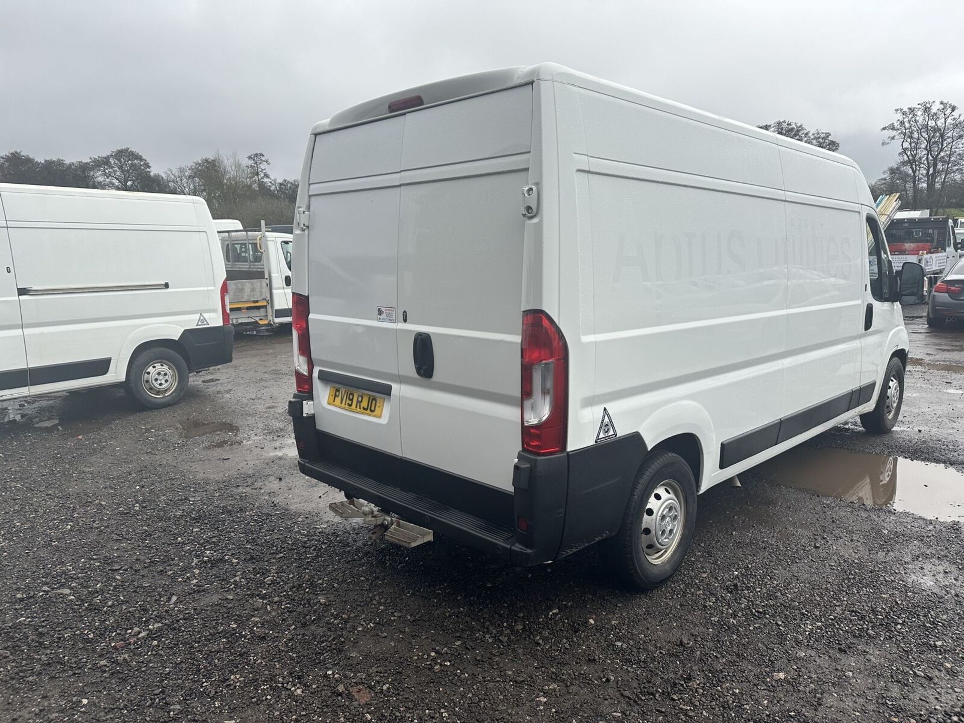WHITE WORKHORSE: 2019 PANEL VAN, READY FOR DUTY - Image 12 of 18
