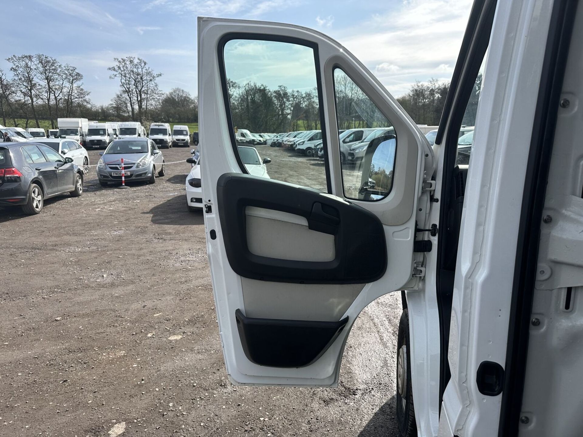 WORKHORSE WONDER: 68 PLATE CITROEN RELAY, READY FOR ACTION, BARGAIN DEAL - Image 11 of 16