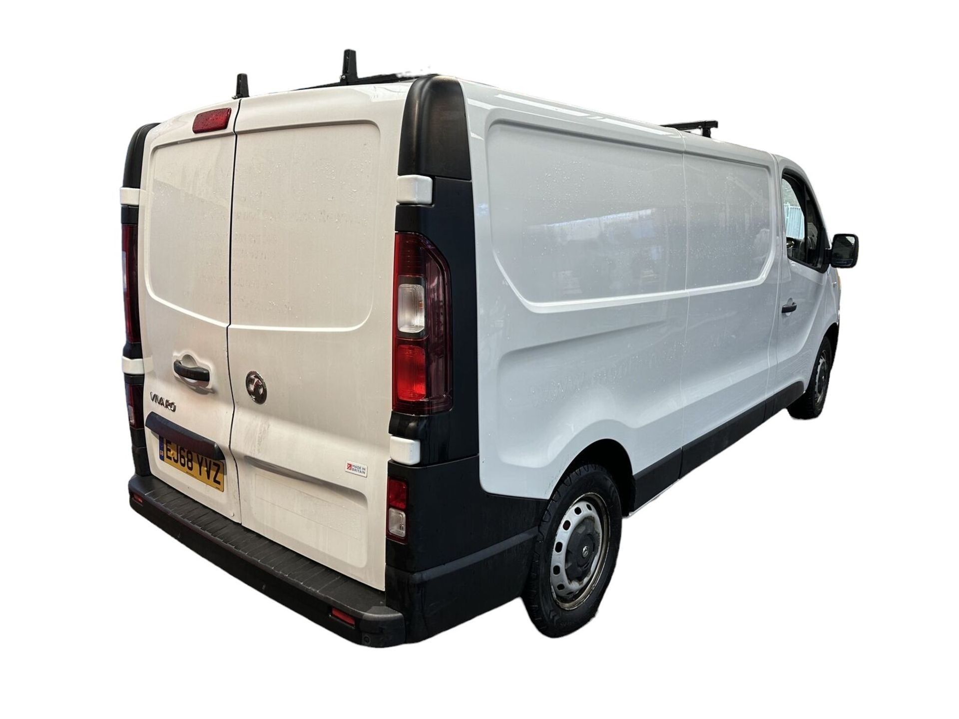 WHITE WONDER: VAUXHALL VIVARO TRAFIC 1.6 CDTI L2 LONG WHEEL BASE >>--NO VAT ON HAMMER--<< - Image 3 of 12