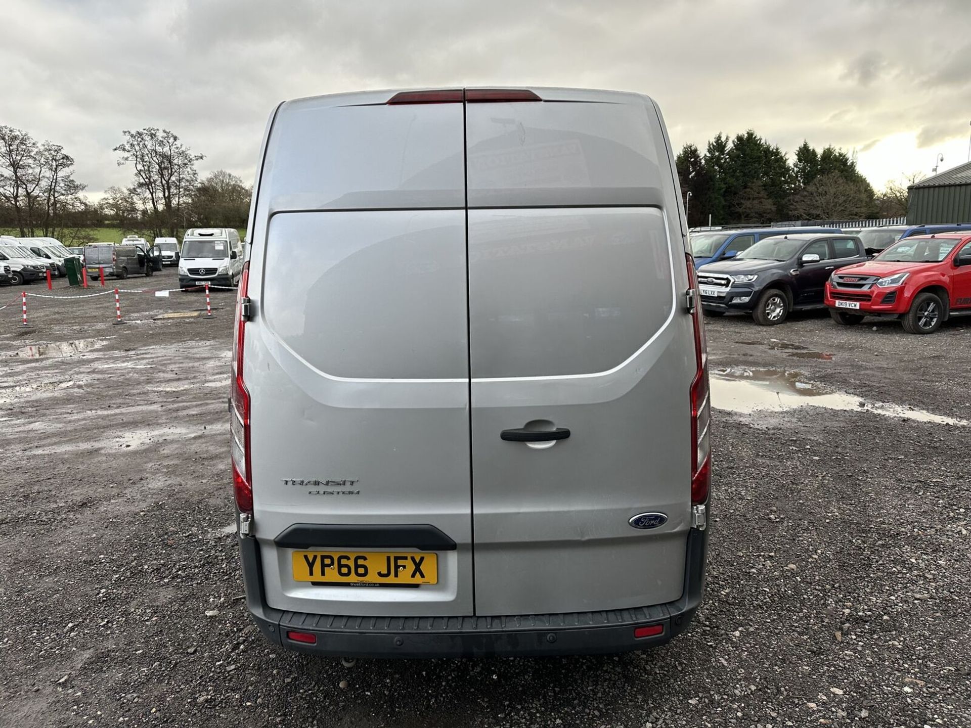 DRIVE WITH CONFIDENCE: 66 PLATE FORD TRANSIT - ULEZ HERO >>--NO VAT ON HAMMER--<< - Image 13 of 15