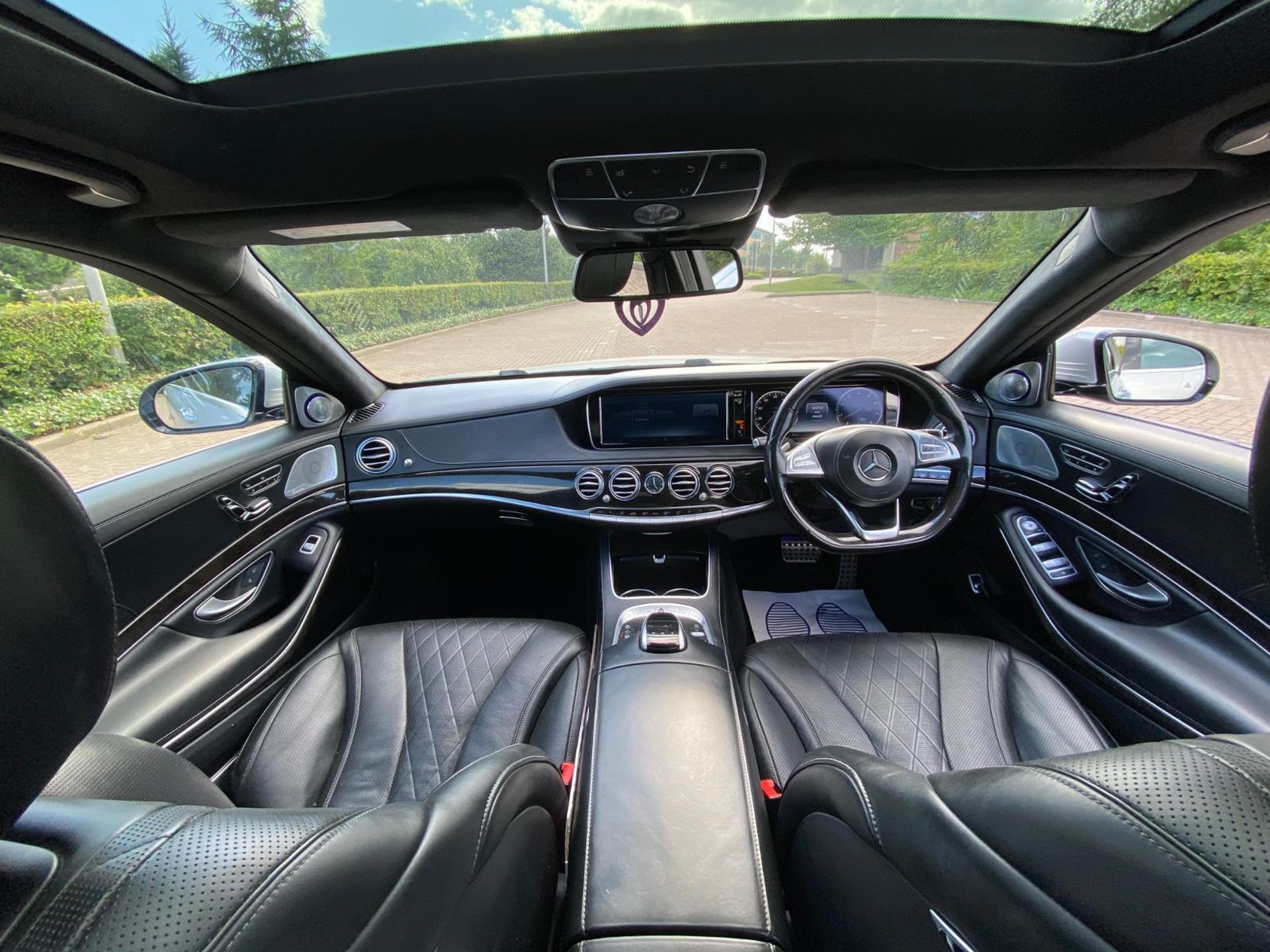 2015 MERCEDES S-CLASS: LUXURY AND PERFORMANCE WITH 94K MILES >>--NO VAT ON HAMMER--<< - Image 8 of 22