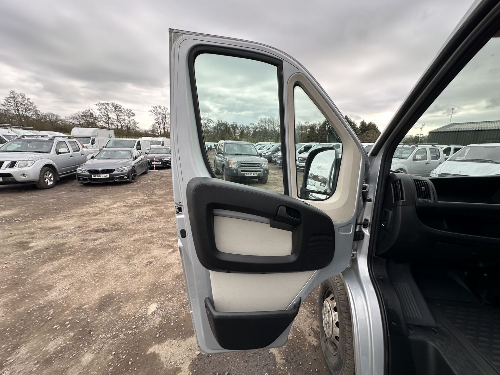 2018 PEUGEOT BOXER: RELIABLE WORKHORSE WITH REVERSE CAMERA - Image 12 of 20