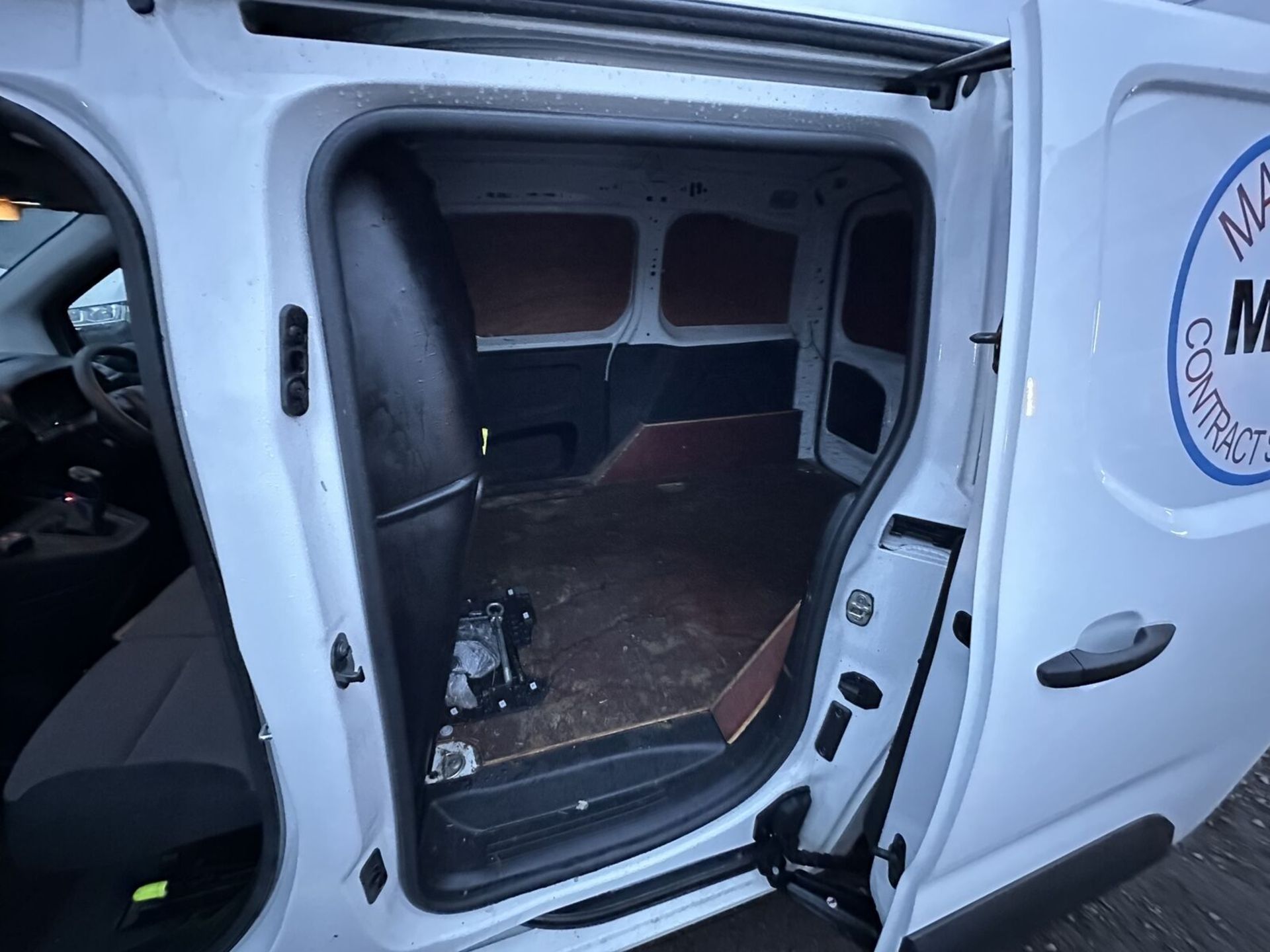 VAN WITH POTENTIAL: CITROEN BERLINGO BLUEHDI NONE RUNNER EURO 6 - Image 15 of 18