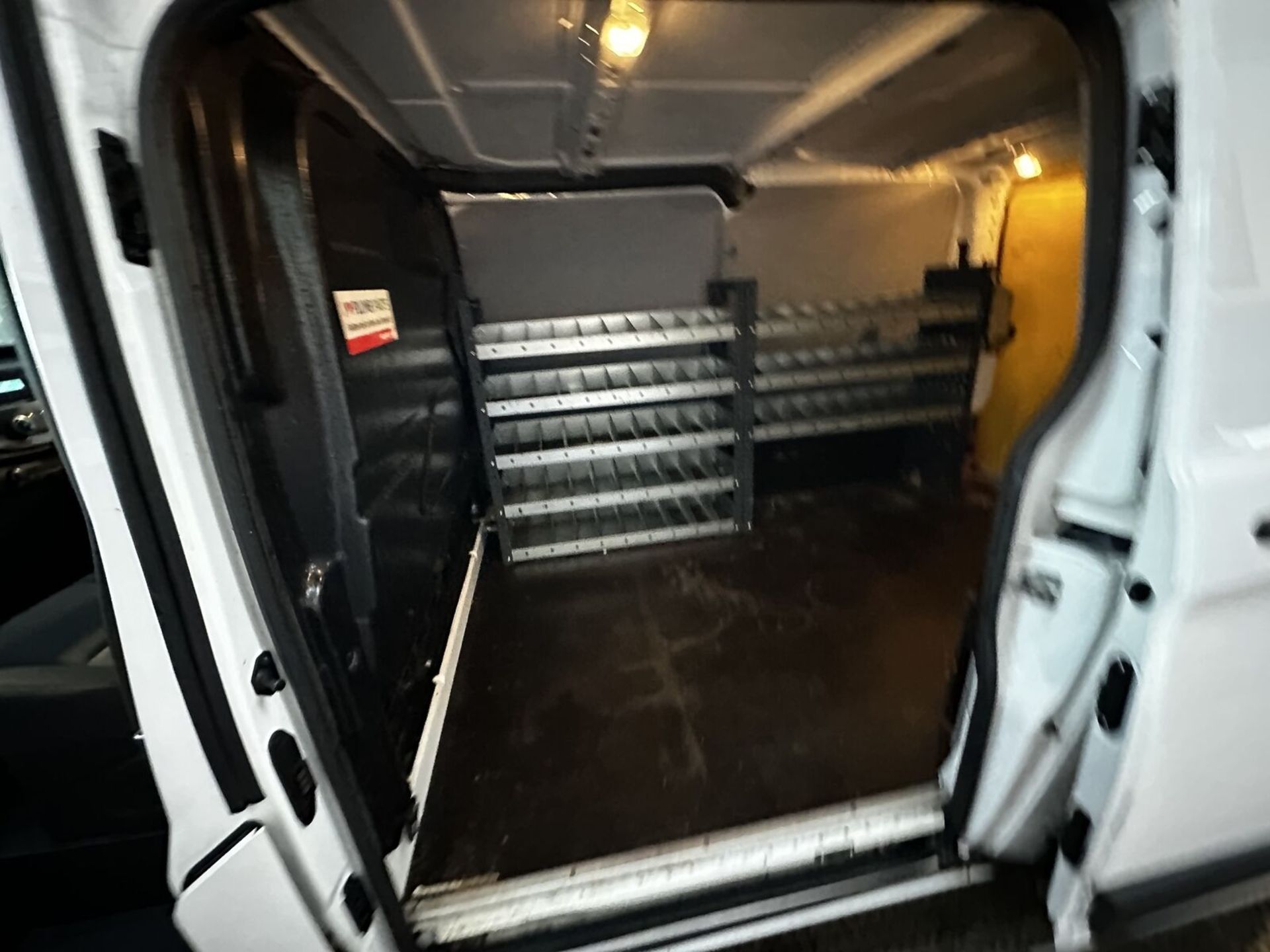 WHITE RHINO: 2019 FORD TRANSIT CUSTOM 300 - CLEAN, RELIABLE WORKHORSE - Image 6 of 12