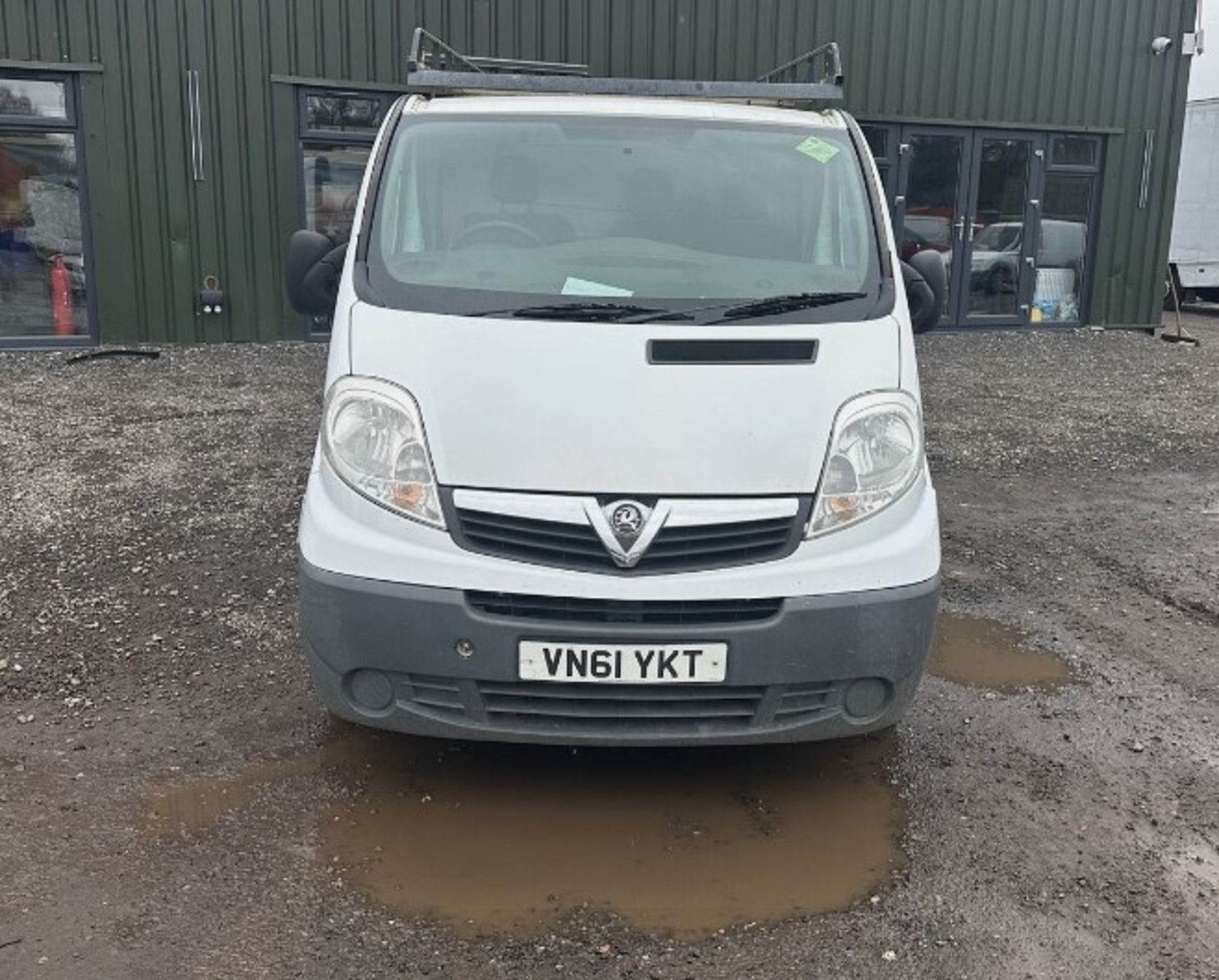 READY FOR ACTION: 61 PLATE VAUXHALL VIVARO - ROOF RACK, BARGAIN DEAL >>--NO VAT ON HAMMER--<<