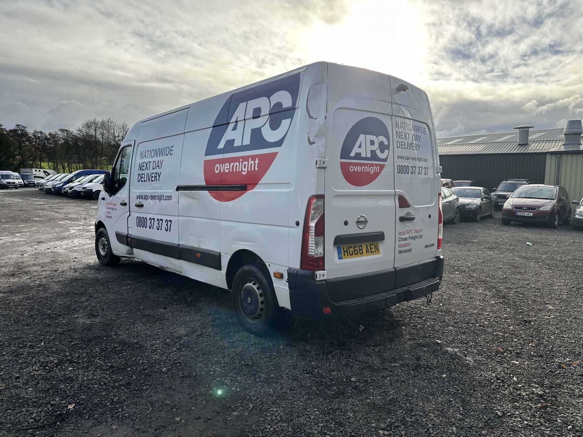 NISSAN NV400 SE PANEL VAN: EURO 6, SPARES OR REPAIRS, 68 PLATE - Image 13 of 17