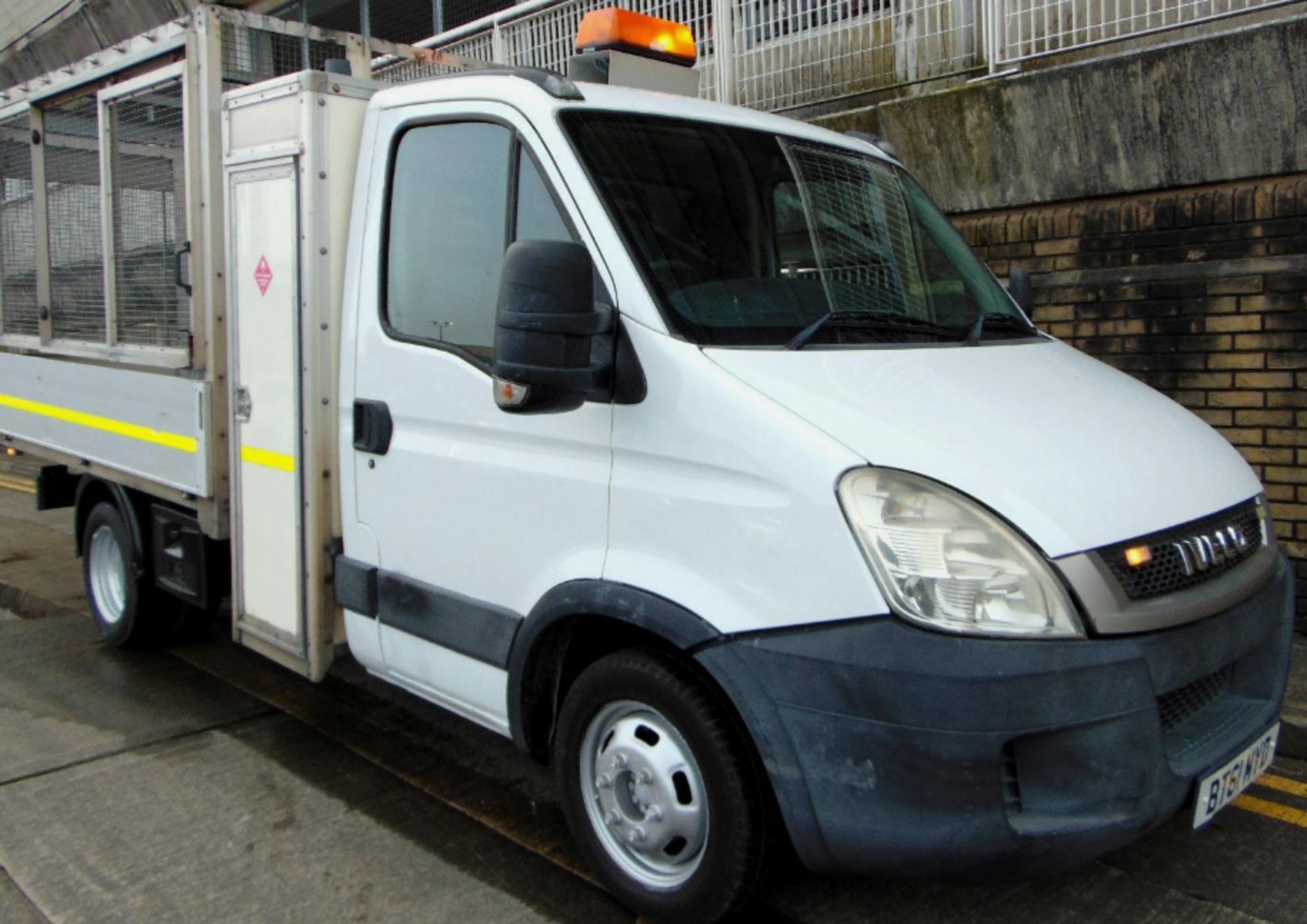 WORK-READY WONDER: IVECO DAILY TIPPER - SUPPLIED WITH FULL MOT - Image 7 of 15