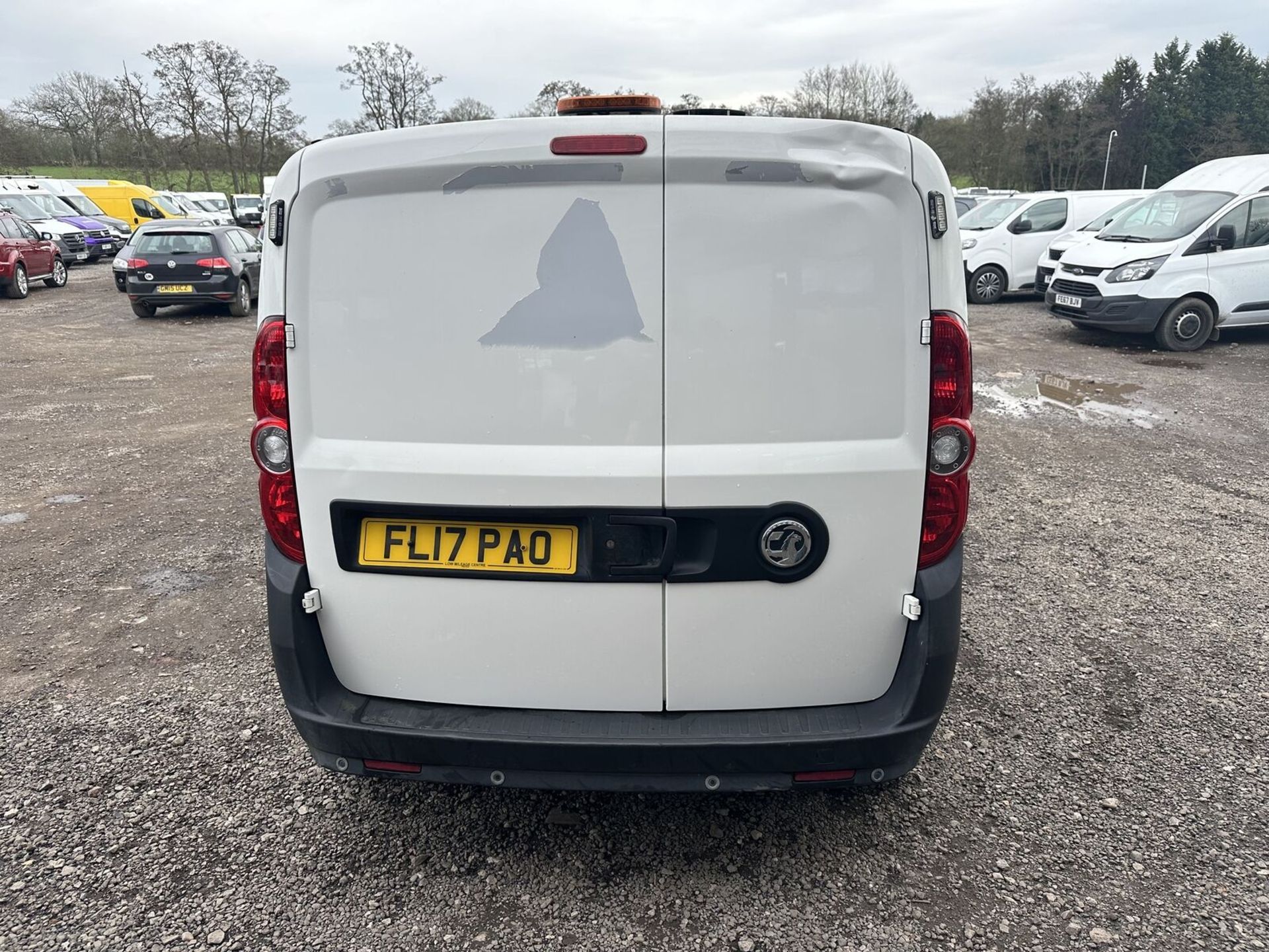 TURBO TLC: LOW MILES VAUXHALL COMBO, EURO 6, SPARES OR REPAIRS >>--NO VAT ON HAMMER--<< - Image 4 of 15