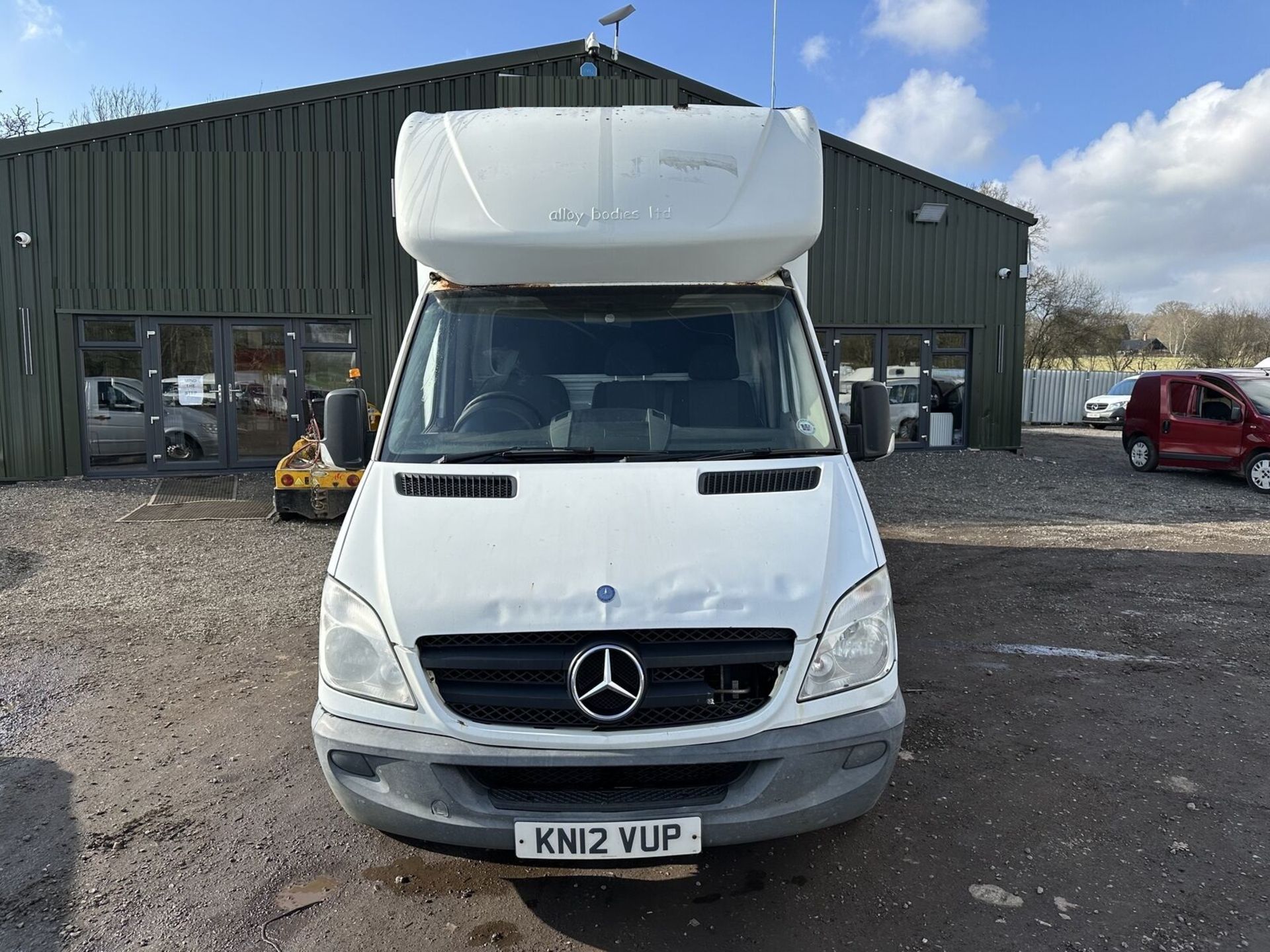 TRANSFORM YOUR TRAVELS: 2012 SPRINTER LUTON BOX CAMPER >>--NO VAT ON HAMMER--<< - Image 2 of 21