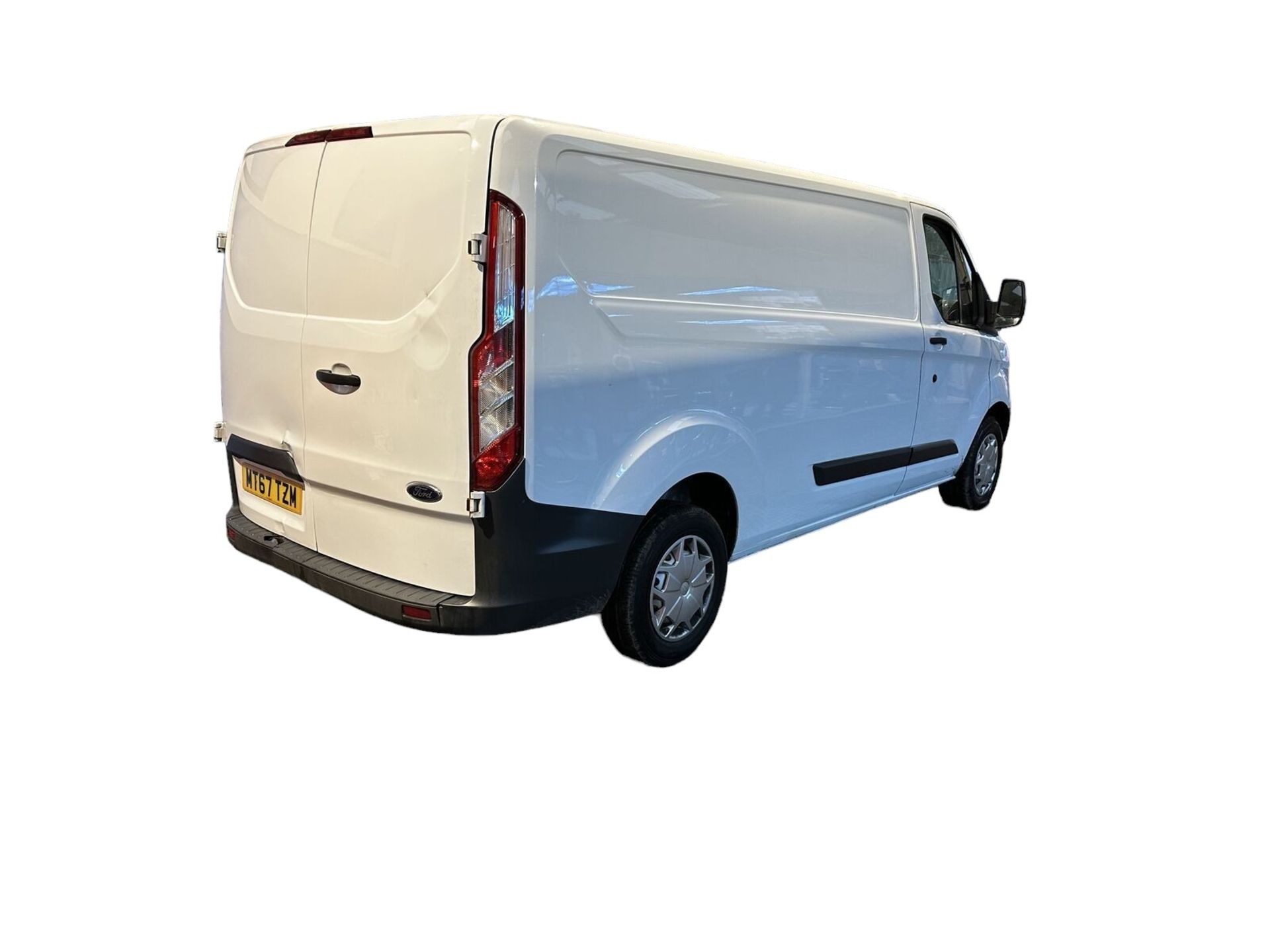 IMMACULATE WORKHORSE: 2018 FORD TRANSIT CUSTOM LOW ROOF VAN >>--NO VAT ON HAMMER--<< - Image 2 of 11