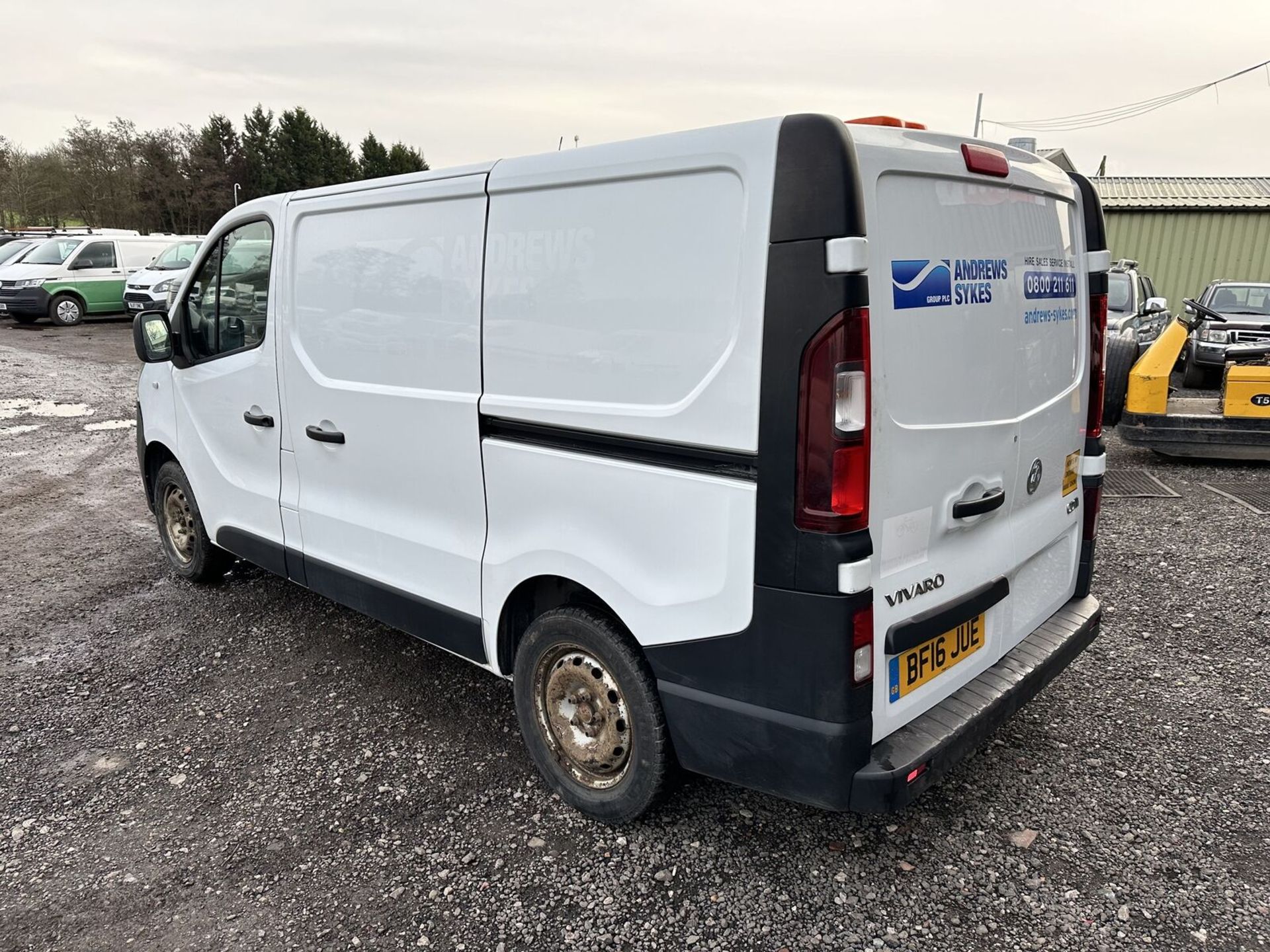 RESCUE PROJECT: 2016 VAUXHALL VIVARO H1 VAN, ENGINE SEIZED >>--NO VAT ON HAMMER--<< - Image 6 of 18