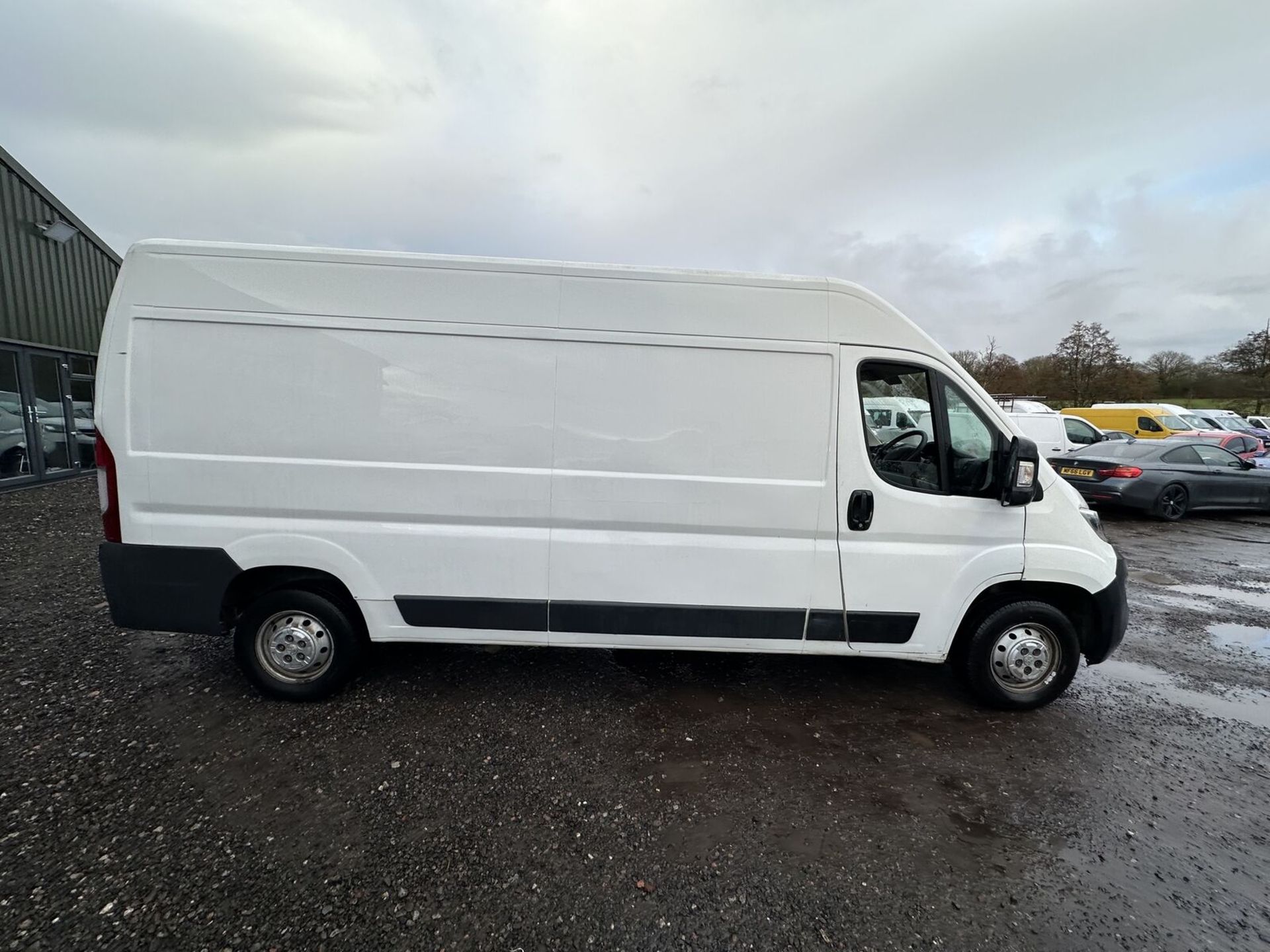 BLUEHDI BARGAIN: 2018 PEUGEOT BOXER RELAY LWB PANEL VAN >>--NO VAT ON HAMMER--<< - Image 3 of 19