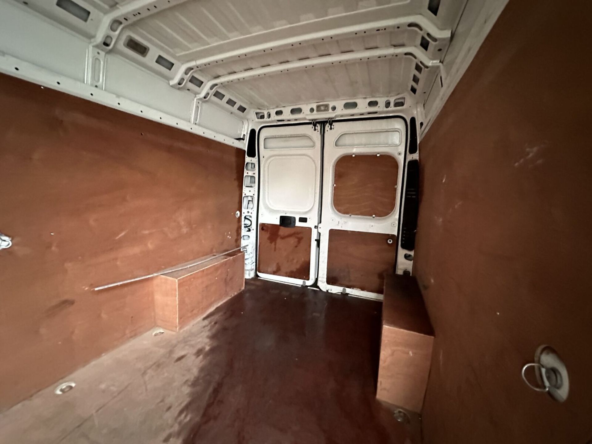 BLUEHDI BARGAIN: 2018 PEUGEOT BOXER RELAY LWB PANEL VAN >>--NO VAT ON HAMMER--<< - Image 14 of 19