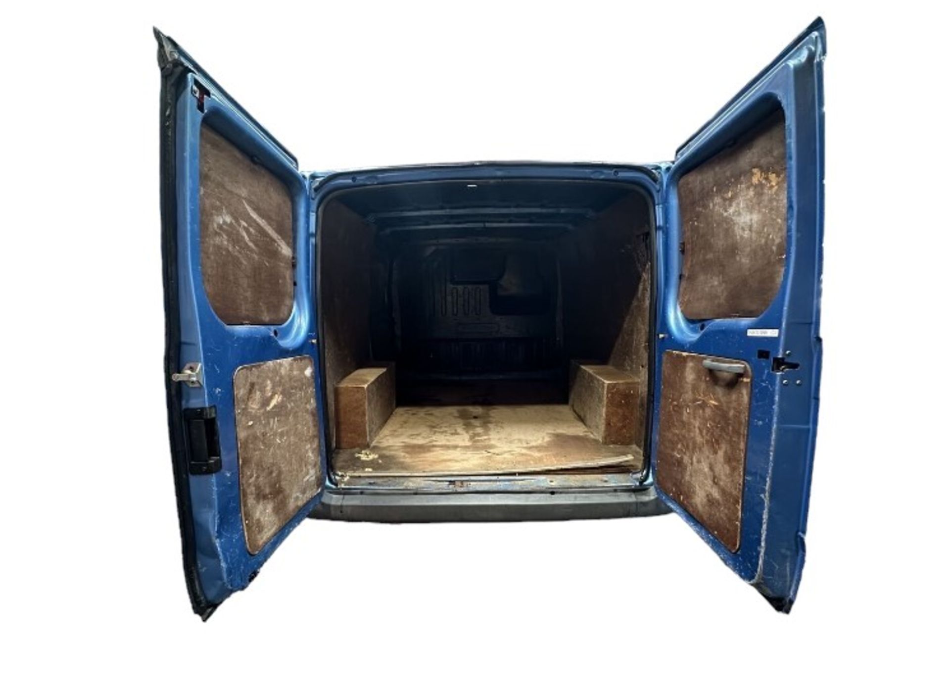 BLUE-EYED WORKHORSE: 2011 FORD TRANSIT 280 SWB - RARE PANEL VAN >>--NO VAT ON HAMMER--<< - Image 5 of 13