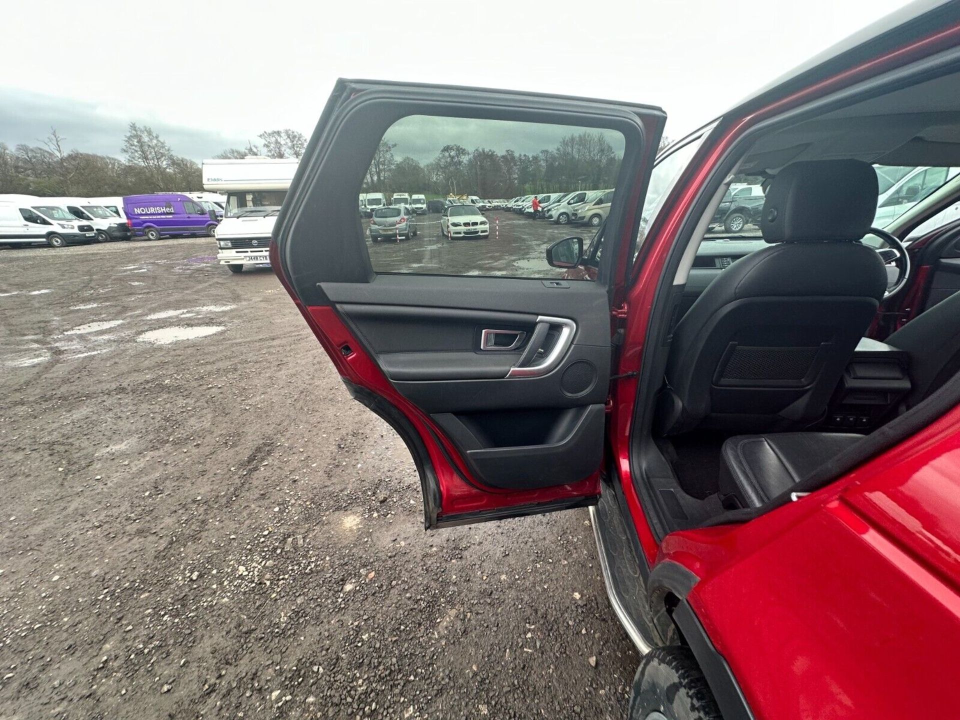 LAND ROVER DISCOVERY SPORT: TURBO FIXER-UPPER - ULEZ FRIENDLY >>--NO VAT ON HAMMER--<< - Image 4 of 15
