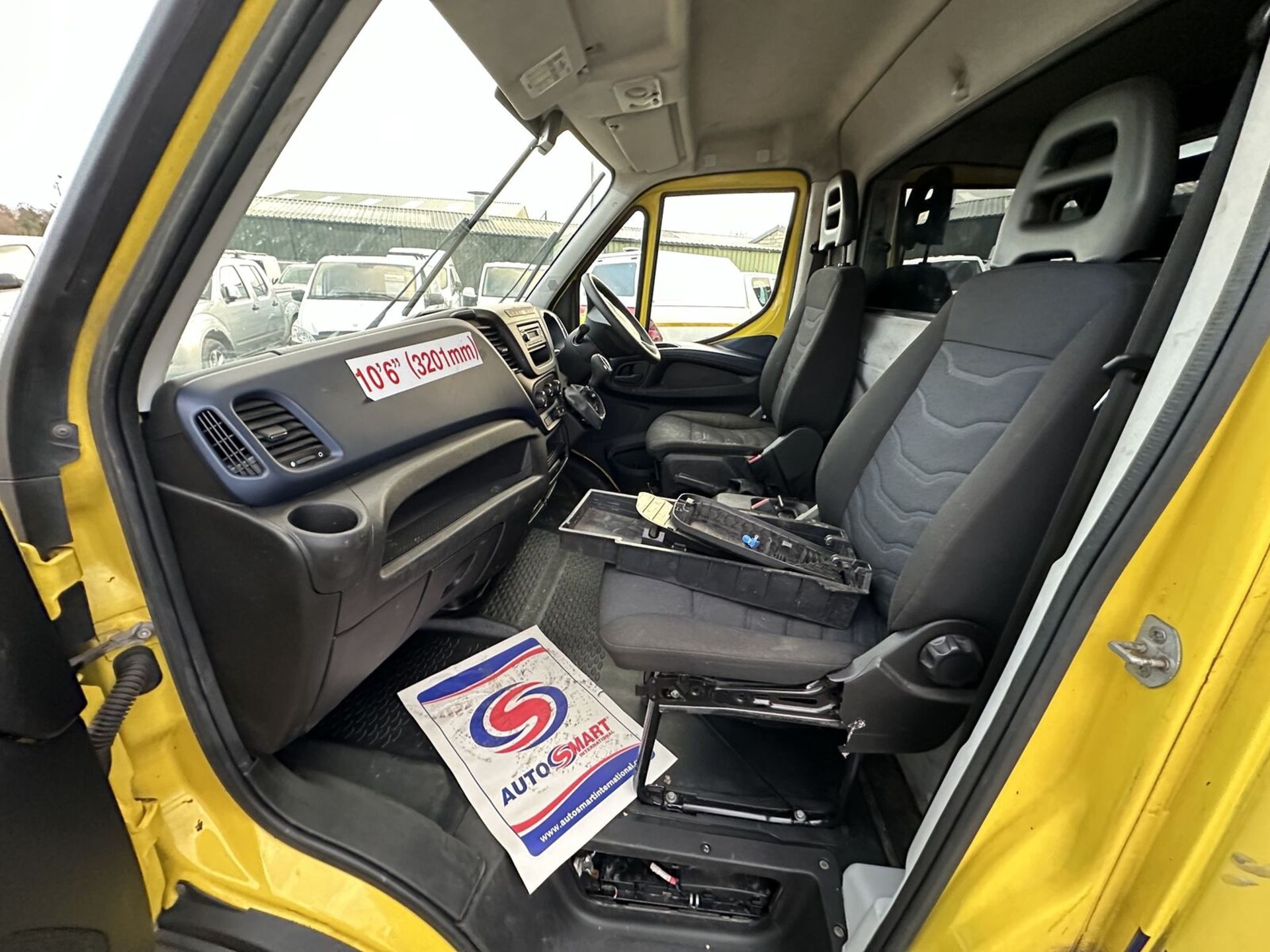 YELLOW LUTON WORKHORSE: 2019 IVECO DAILY 35S12 DIESEL SPARES OR REPAIRS - Image 6 of 15