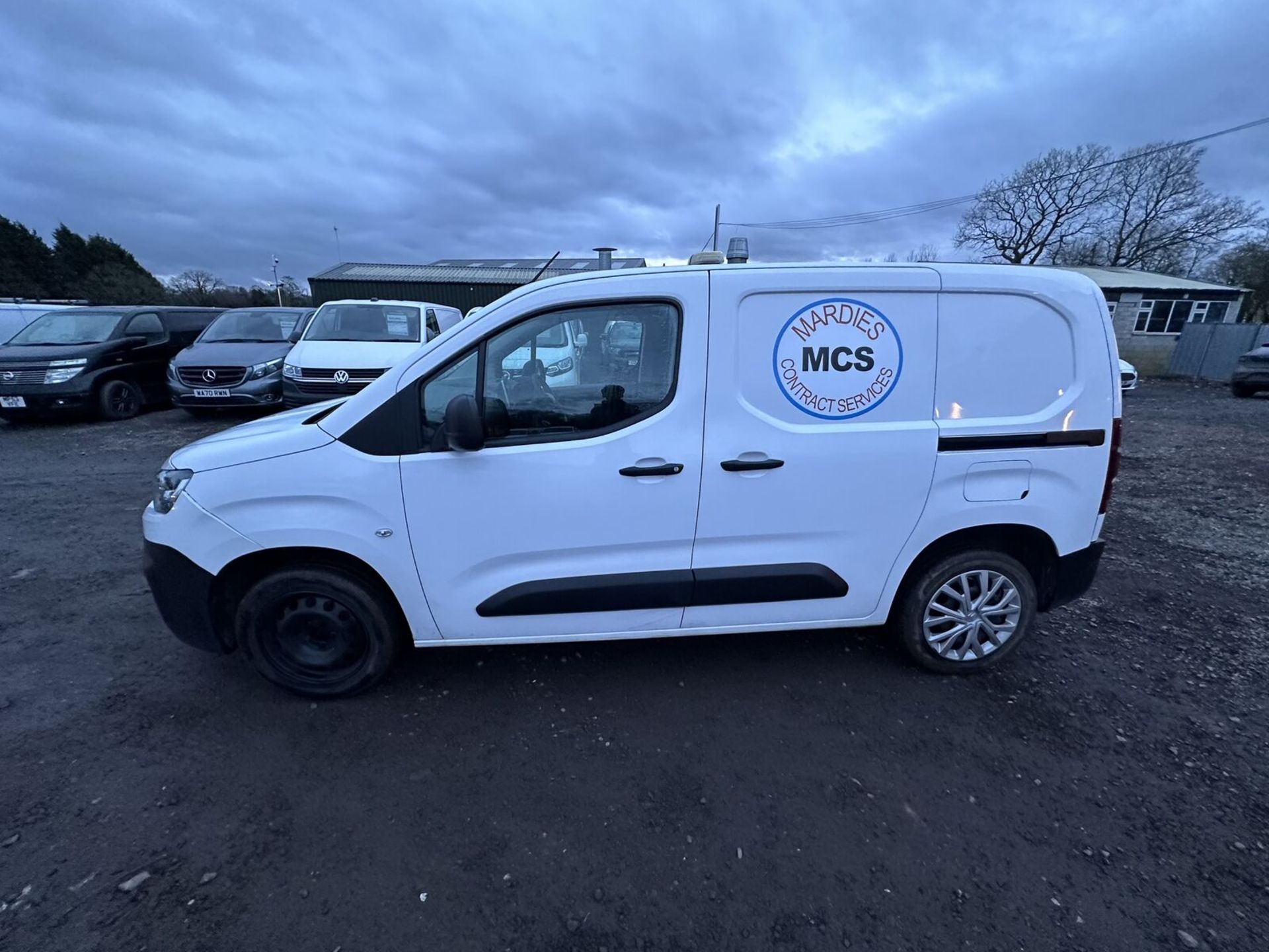 VAN WITH POTENTIAL: CITROEN BERLINGO BLUEHDI NONE RUNNER EURO 6 - Image 7 of 18