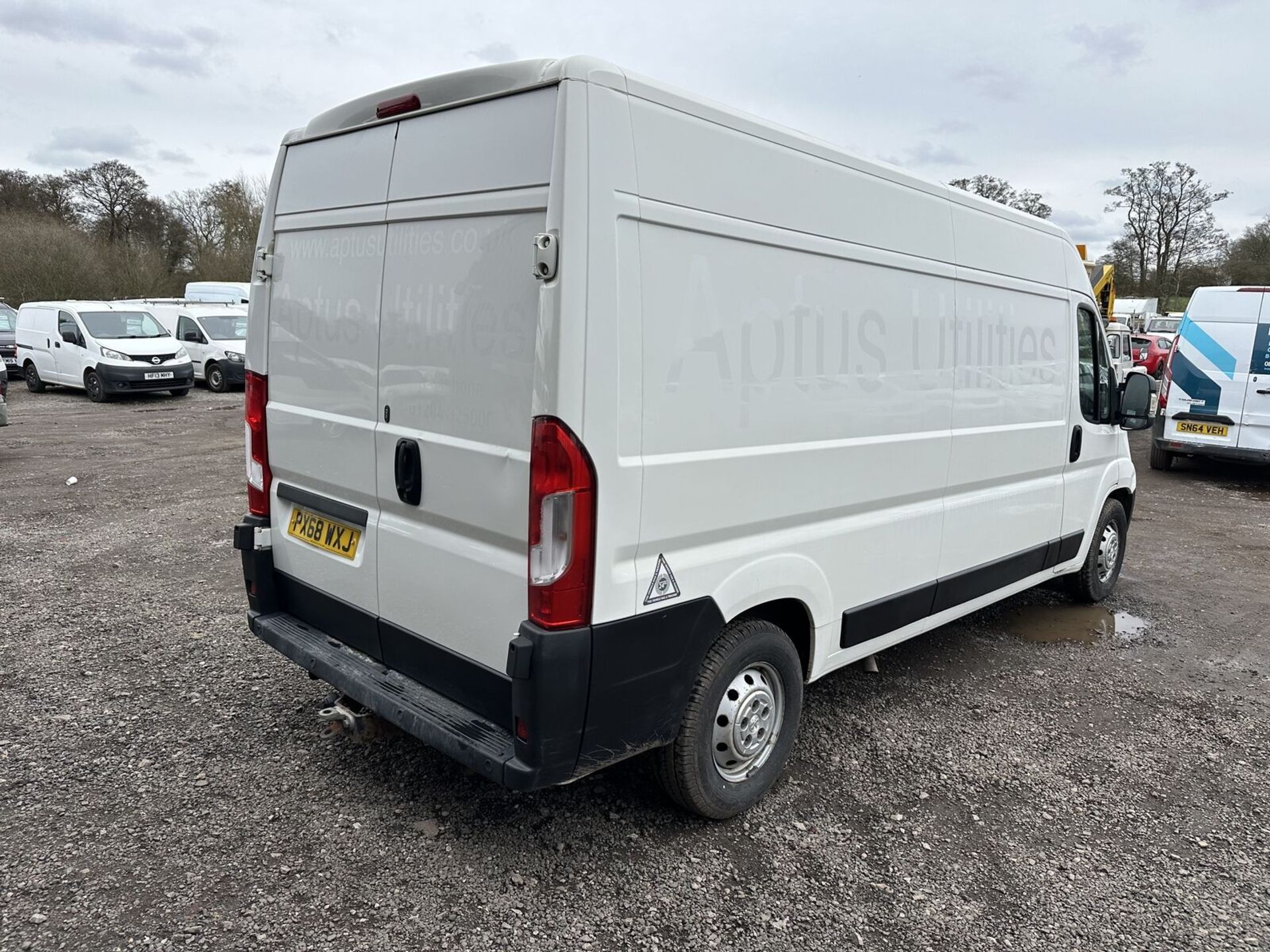 SMOOTH RIDE, READY TO ROLL: PEUGEOT BOXER RELAY DUCATO WORK VAN - Image 6 of 13