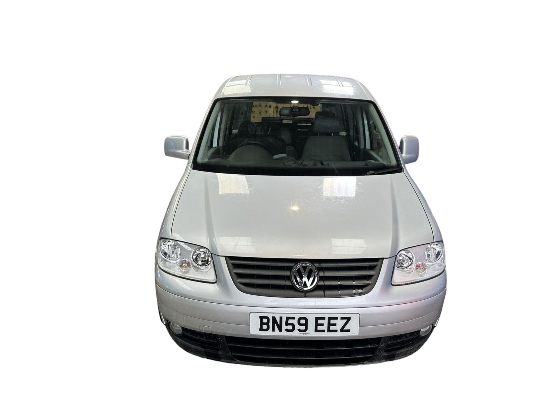 ACCESSIBLE AUTO: LOW MILEAGE VOLKSWAGEN CADDY WITH DISABLED RAMP - Image 2 of 12