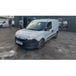 SILVER LINING: VAUXHALL COMBO VAN, SPARES OR REPAIRS >>--NO VAT ON HAMMER--<<