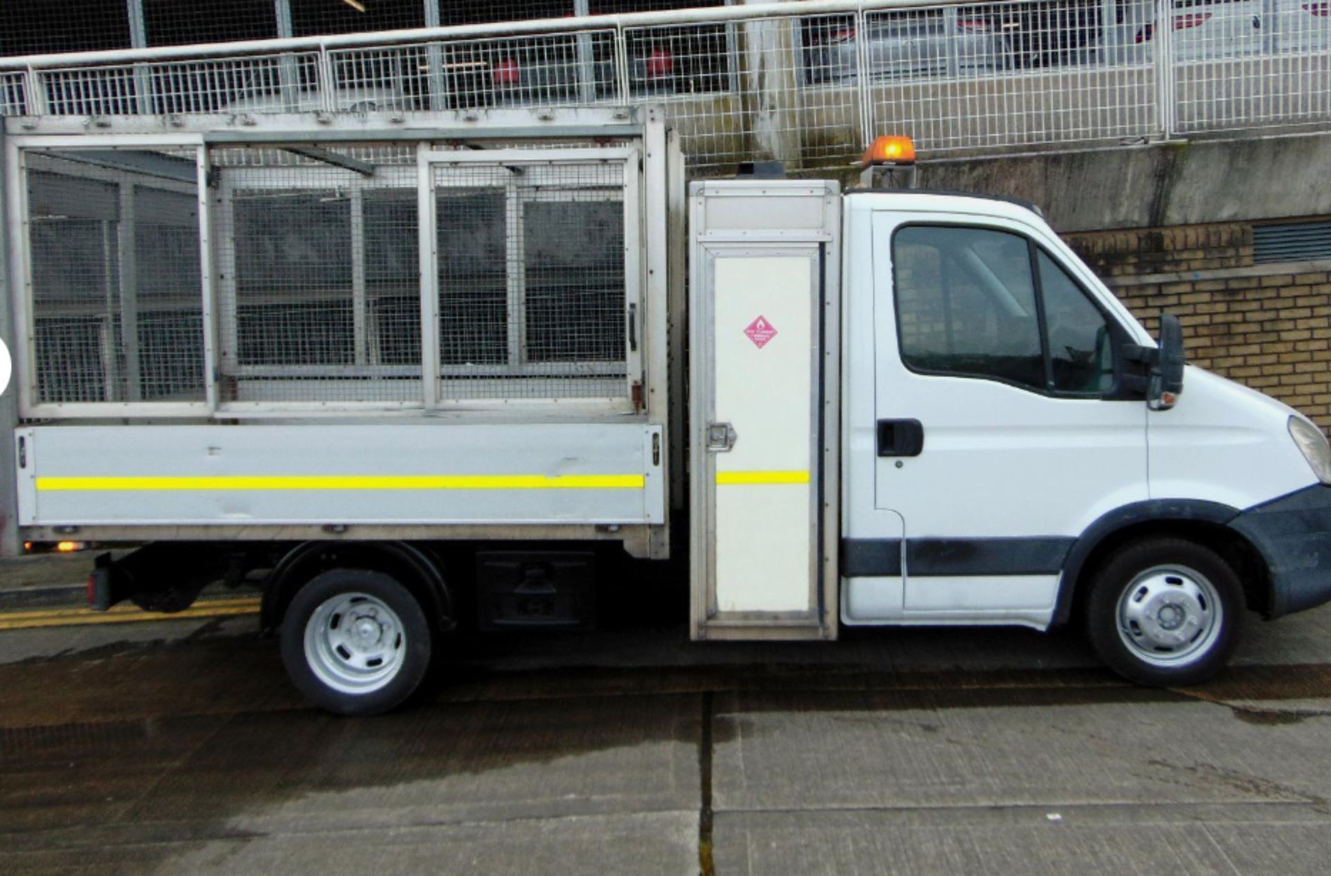 WORK-READY WONDER: IVECO DAILY TIPPER - SUPPLIED WITH FULL MOT - Image 14 of 15