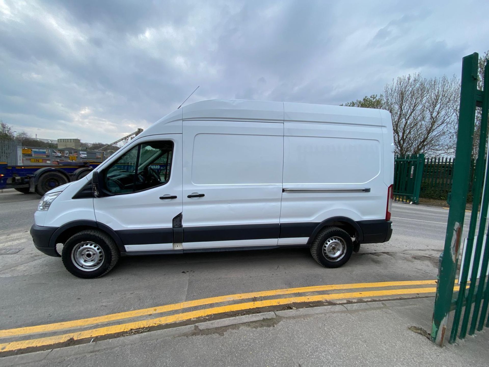 ROBUST WORK COMPANION: 2015 FORD TRANSIT LWB DIESEL MANUAL - Image 6 of 13