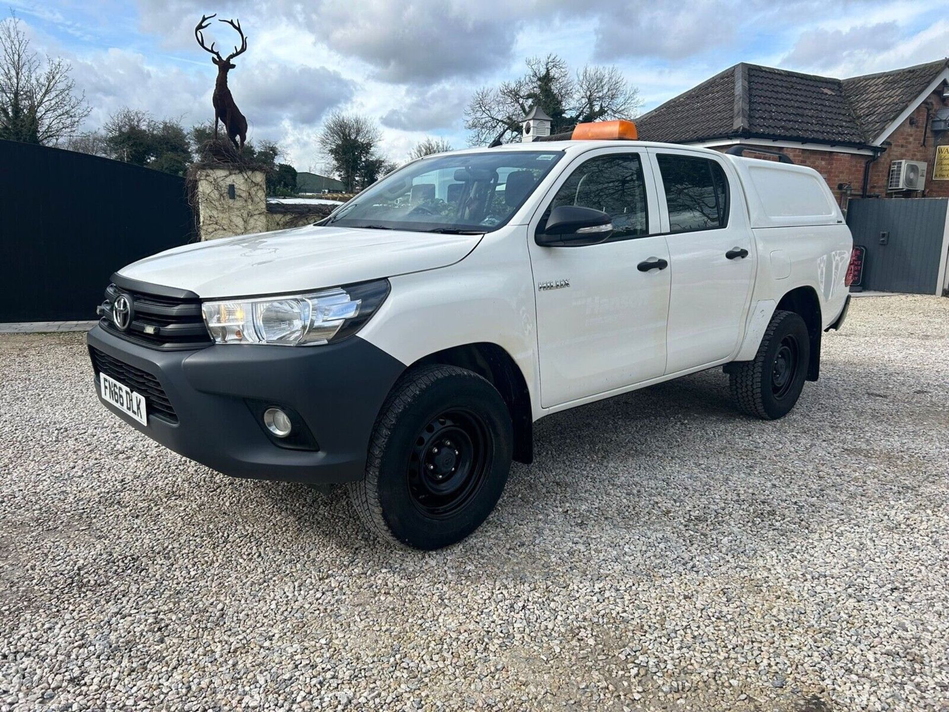 2016 (66 REG) TOYOTA HILUX 2.4 D4-D EURO 6