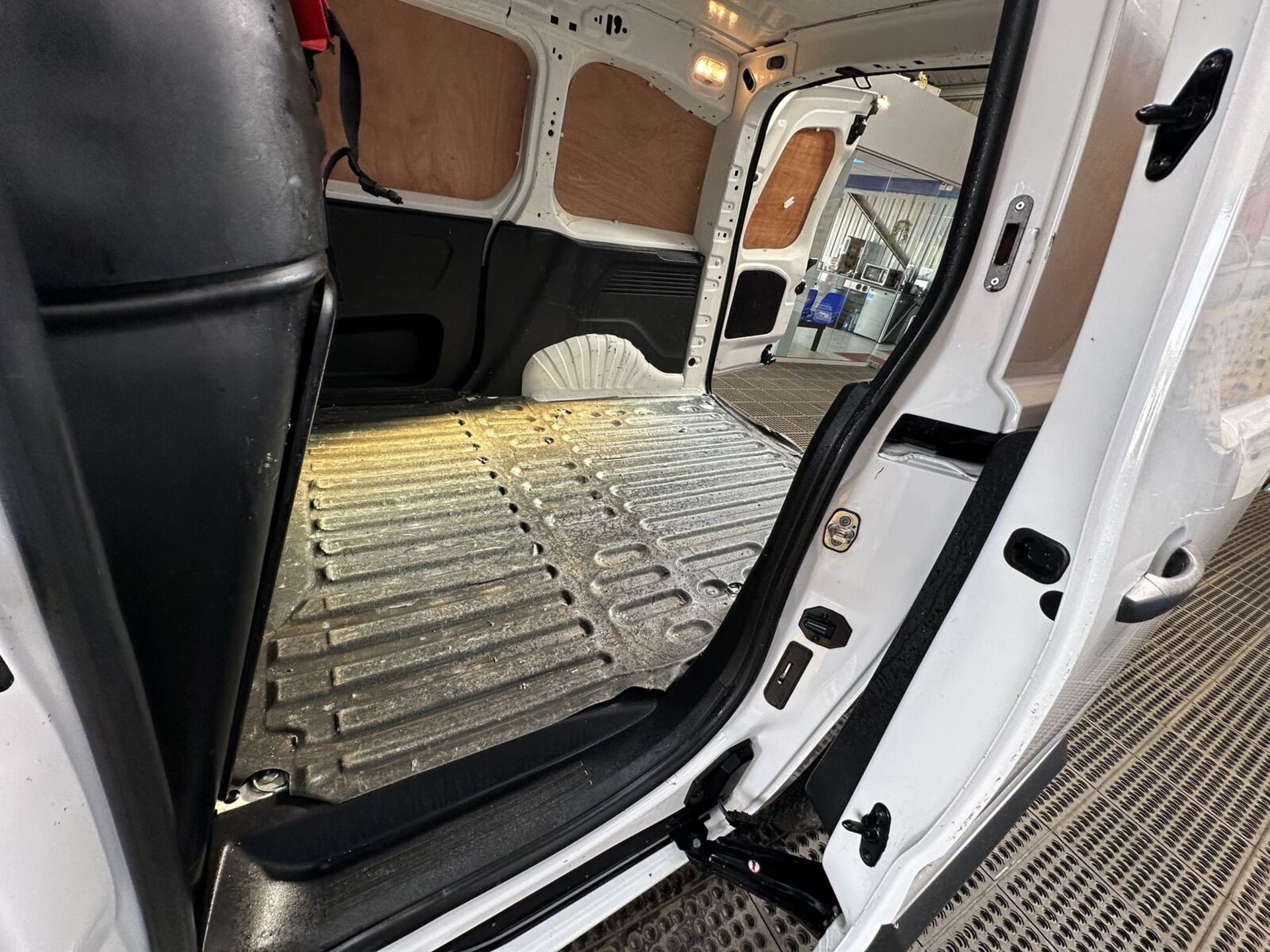 EFFICIENCY AT ITS BEST: WHITE 2019 CITROEN BERLINGO PARTNER - Image 13 of 13