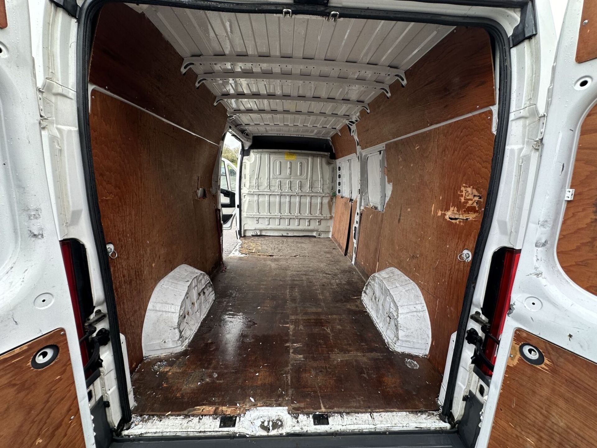 READY FOR ADVENTURE: 65 PLATE DUCATO 35 MULTIJET LWB - Image 17 of 19