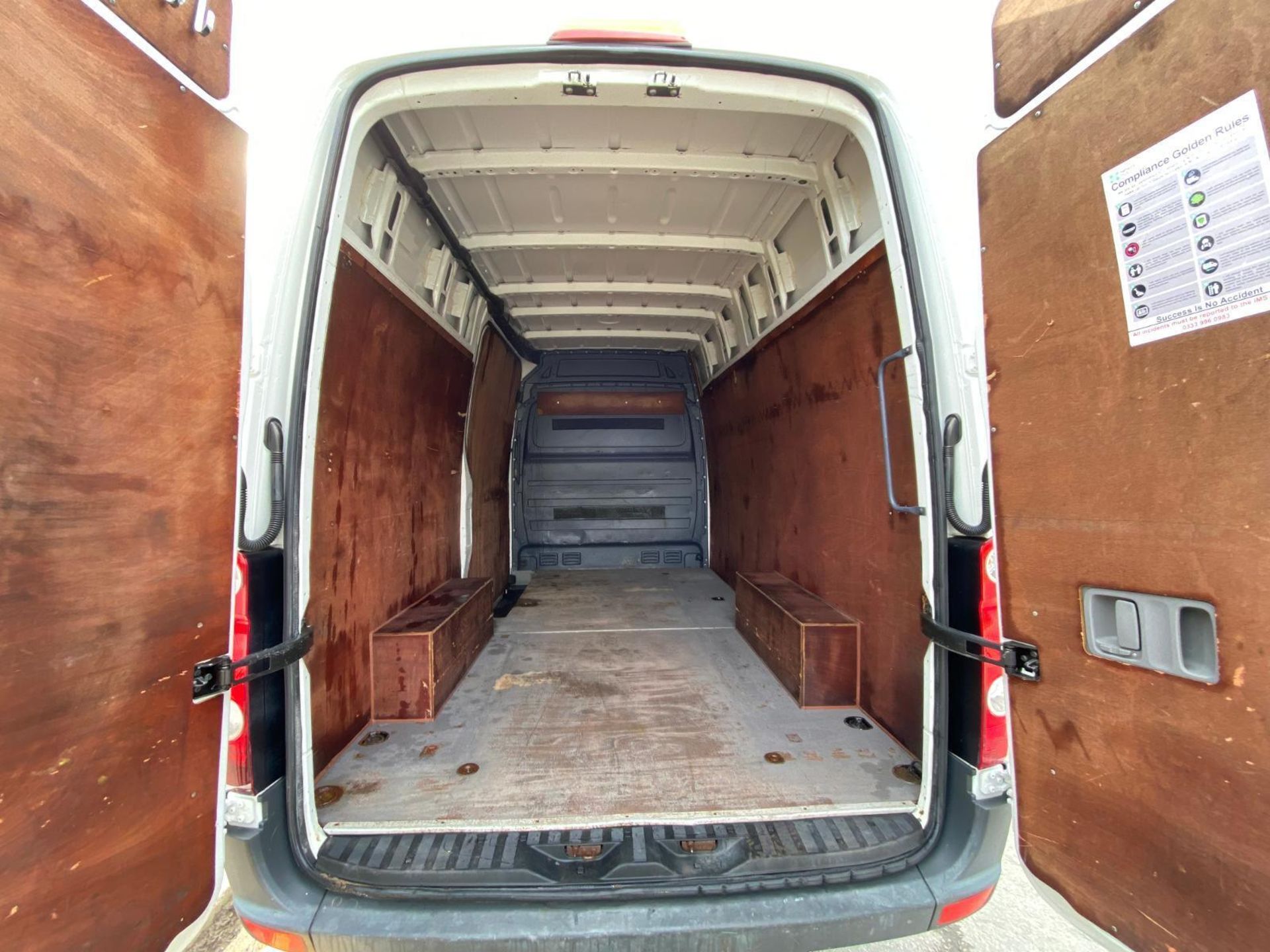 ADVENTURE-READY: 2016 VW CRAFTER EURO6 DIESEL CAMPER >>--NO VAT ON HAMMER--<< - Bild 16 aus 16