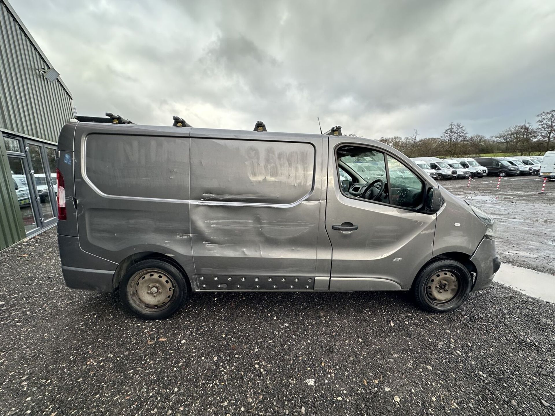 STYLISH CARGO CARRIER: GREY 2016 VAUXHALL VIVARO TRAFIC PANEL VAN >>--NO VAT ON HAMMER--<< - Bild 16 aus 19