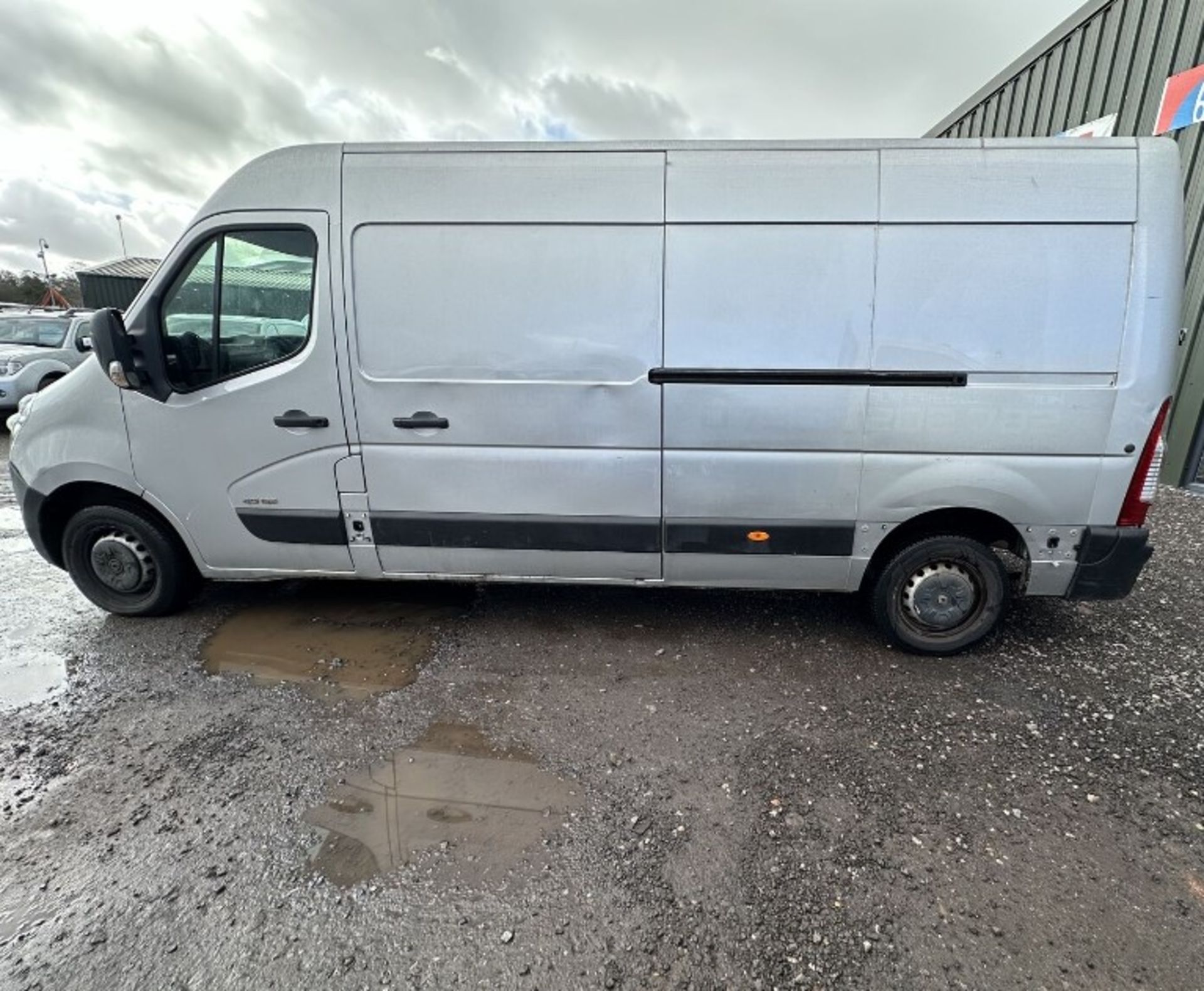 RENAULT MASTER MOVANO: SPARES OR REPAIRS, ENGINE FINE, GEARBOX ISSUE >>--NO VAT ON HAMMER--<<