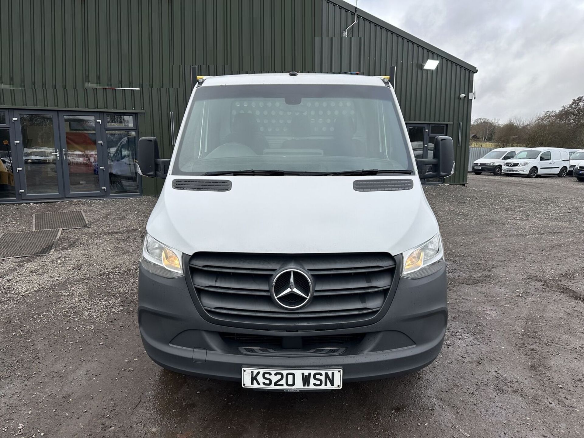 SPRINTER BEAUTY: 2020 MERCEDES FLATBED DROPSIDE - TOP SHAPE - Image 2 of 17