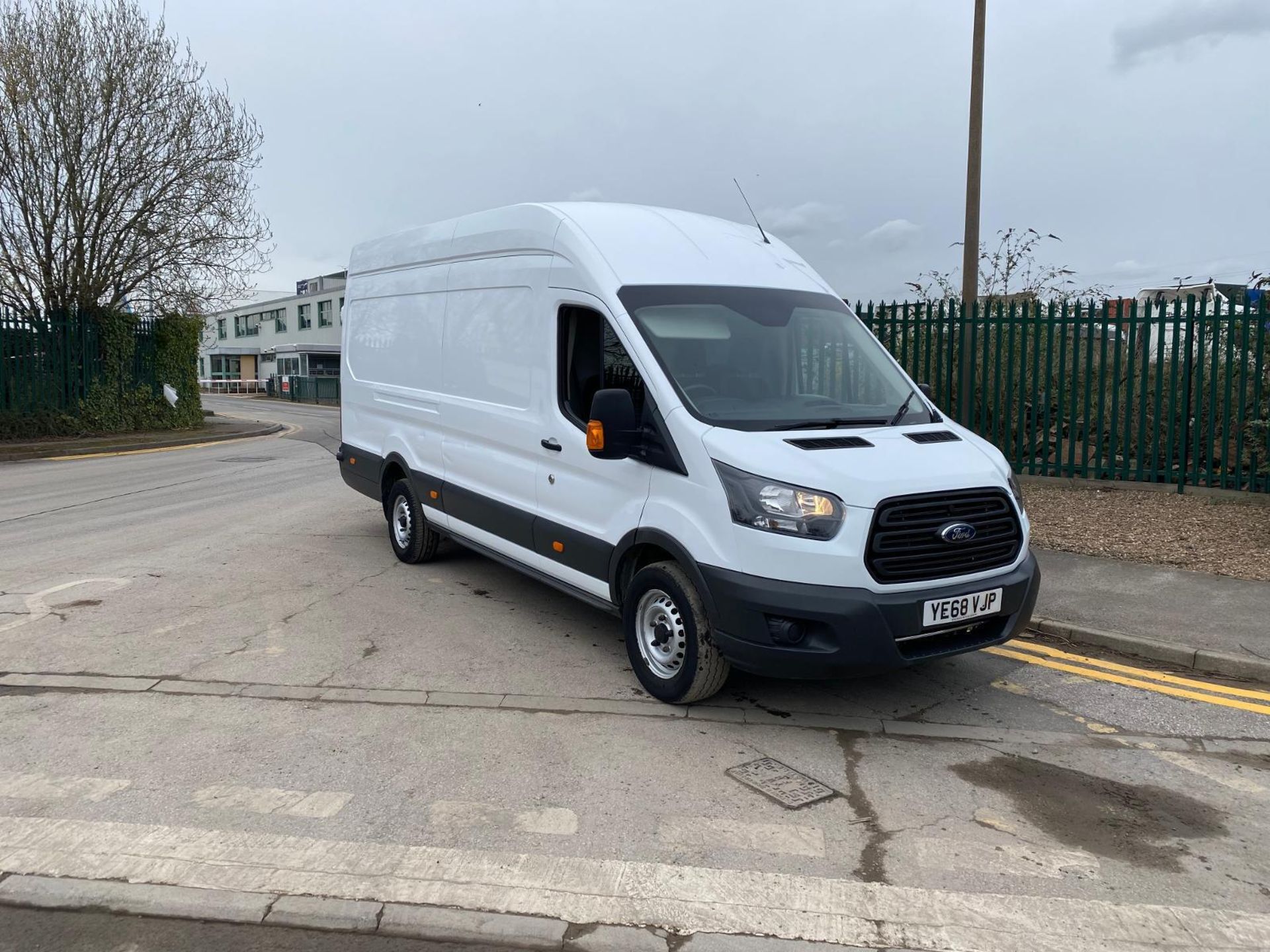 EFFORTLESS CARGO CONTROL: 2018 FORD TRANSIT XLWB L4H3 JUMBO, MANUAL, EURO 6