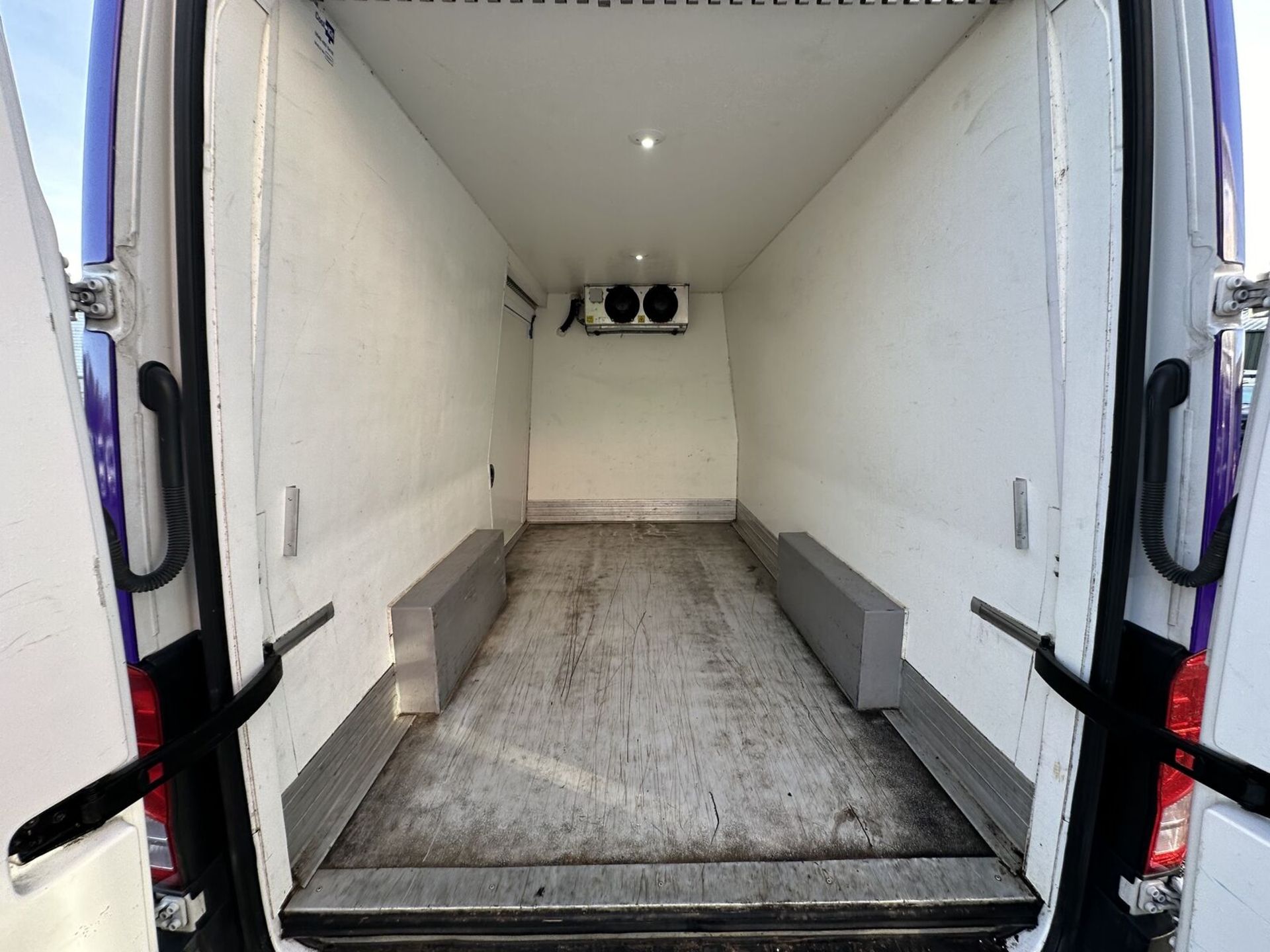 FRESH MOVES: VOLKSWAGEN CRAFTER FRIDGE VAN - TOP SPEC GEM - Image 16 of 16