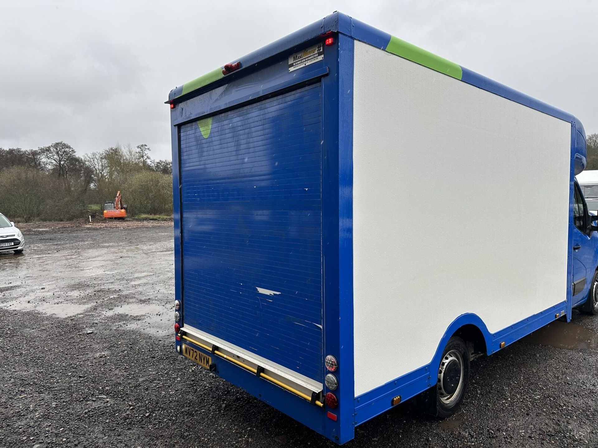 OPPORTUNITY KNOCKS: 72 PLATE RENAULT MASTER LOW LOADER, BUSINESS BLUE, READY TO ROLL - Image 15 of 15