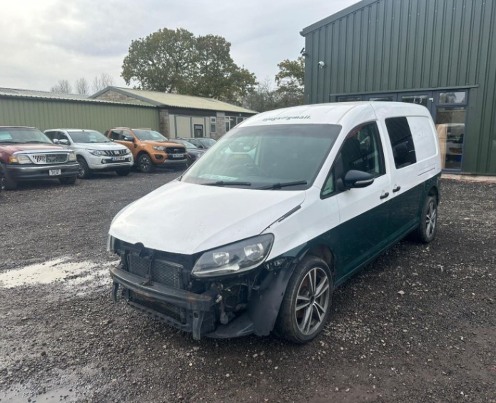 SPARES OR REPAIRS: 2014 VW CADDY MAXI - DSG WINDOW VAN, LOW MILES >>--NO VAT ON HAMMER--<< - Image 2 of 21